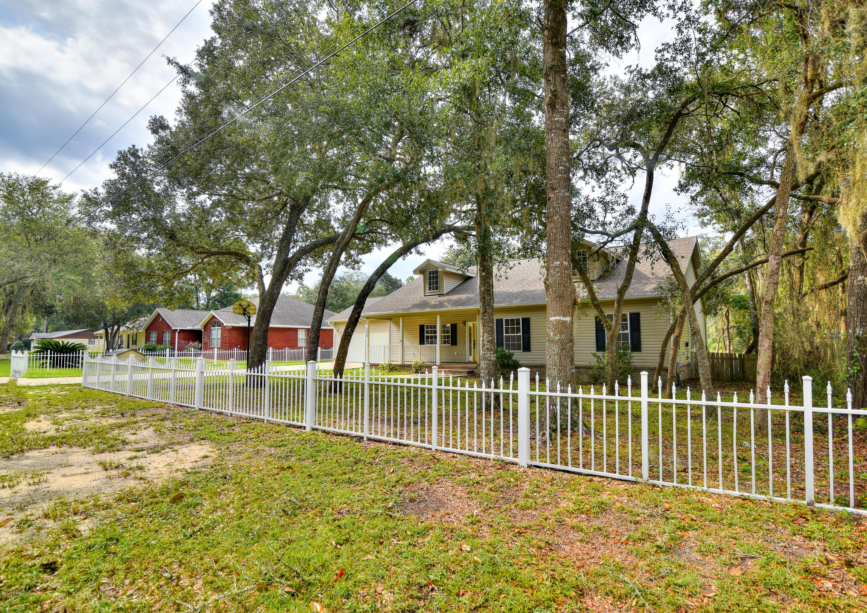 Lake Forest Estates - Residential