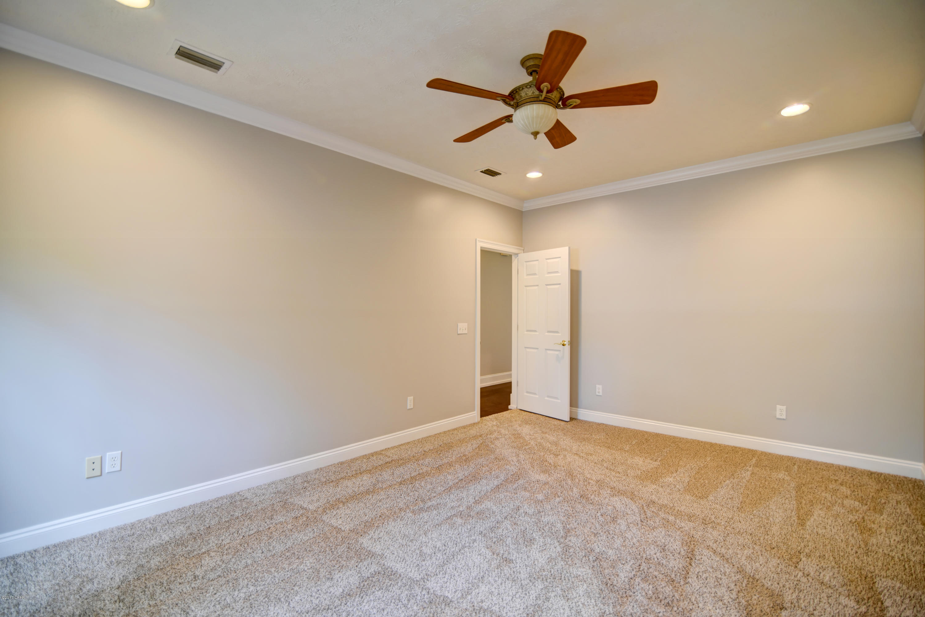 Lake Forest Estates - Residential