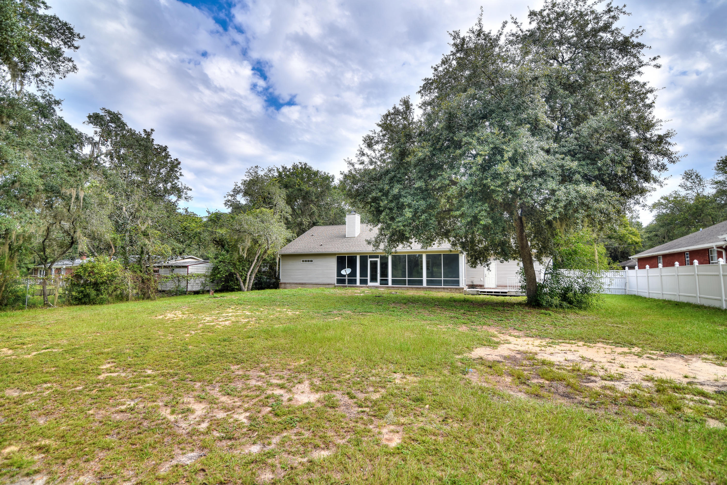 Lake Forest Estates - Residential