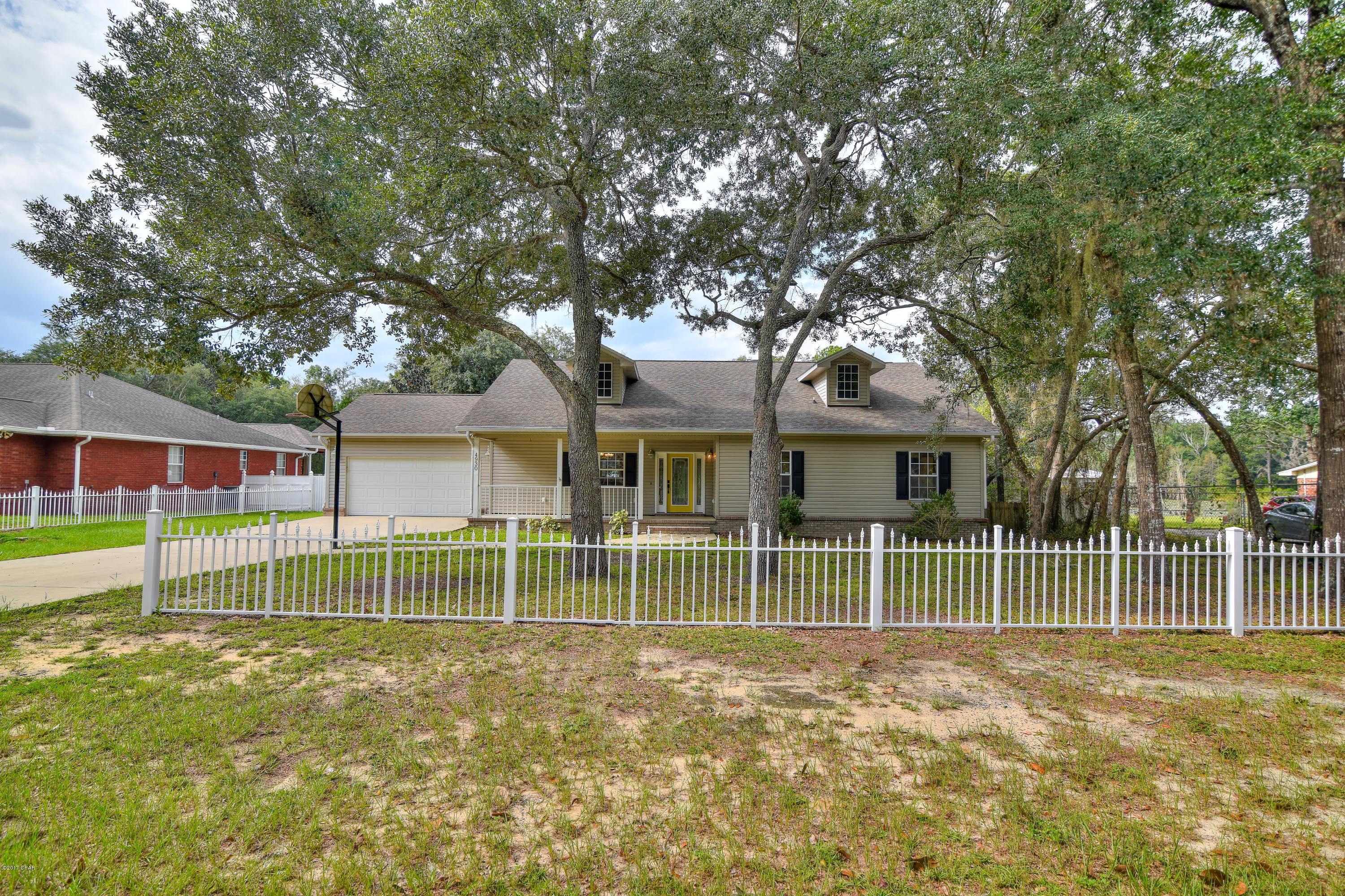 Lake Forest Estates - Residential