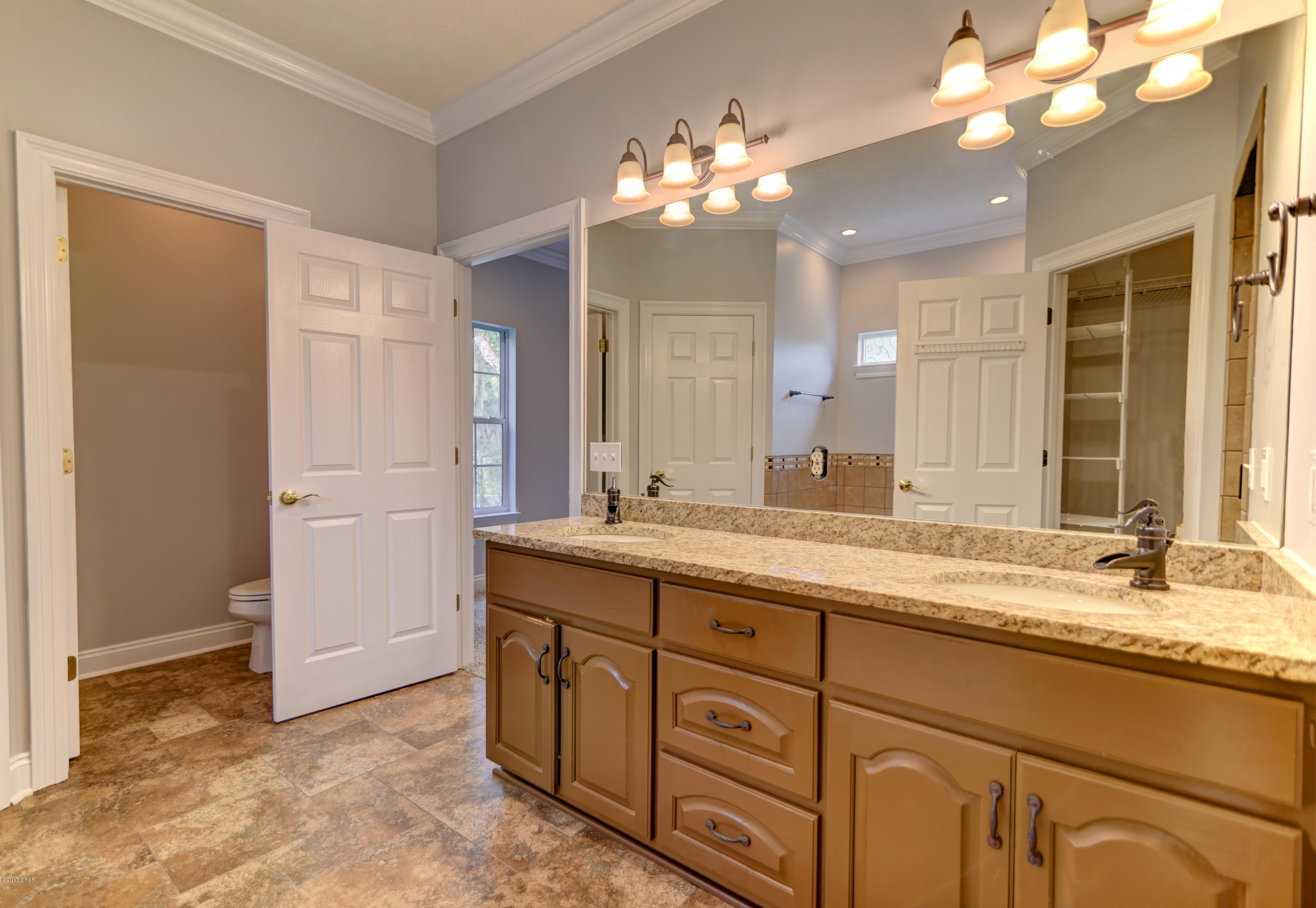 Lake Forest Estates - Residential