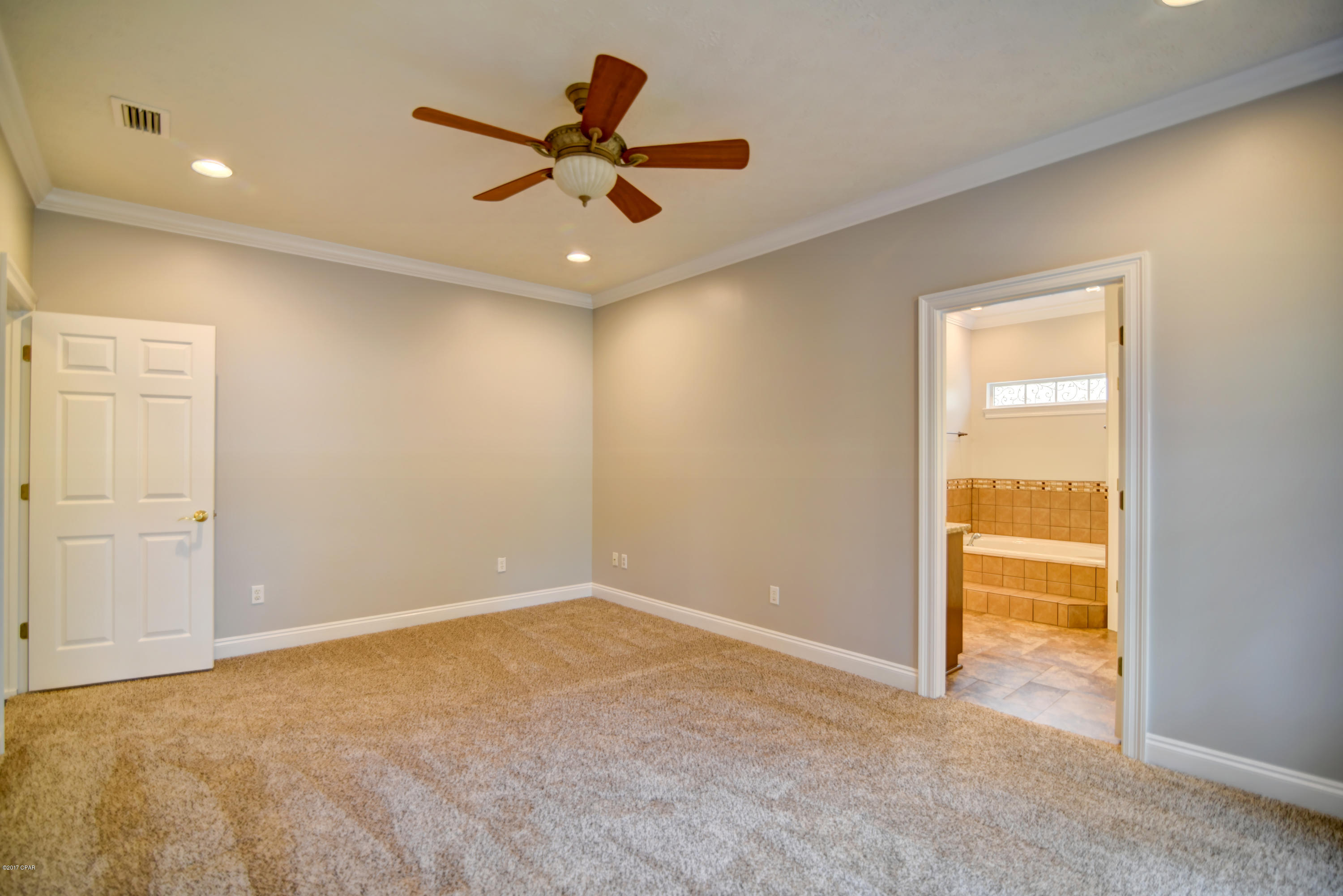 Lake Forest Estates - Residential