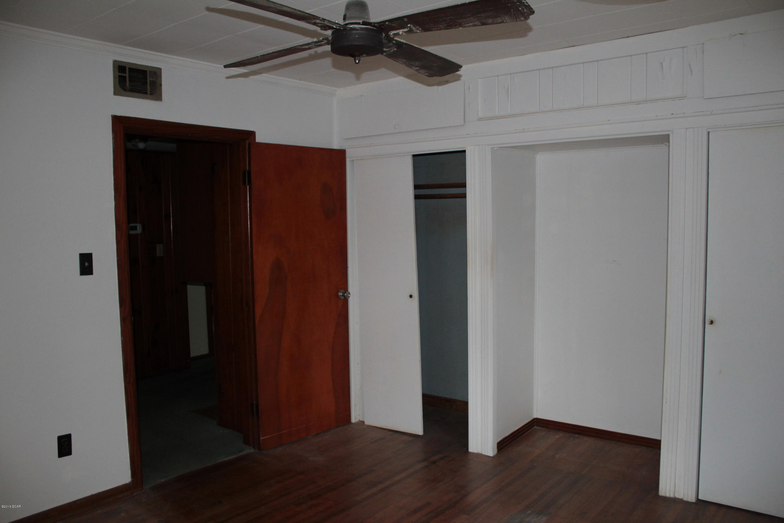 Pretty Bayou Hts 2nd - Residential