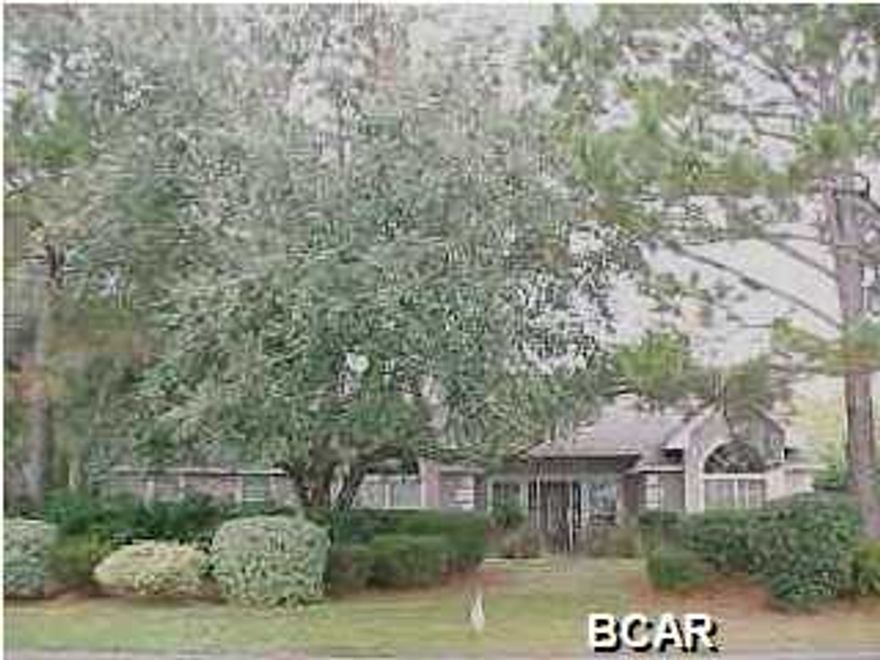 Great home on the water, 3bd, 2 1/2 ba., vaulted ceilings throughout, tile, crown mouldings, swimming pool, hot tub. 46 feet on canal the leads to the Gulf of Mexico. Enjoy having your boat in your back yard while swimming in your pool.