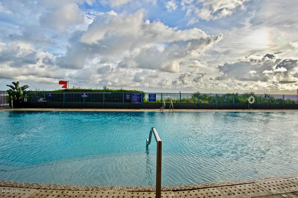 Sterling Breeze - Residential