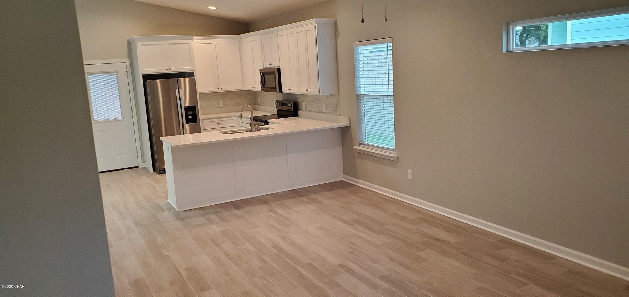 Laguna Beach Estates 7th Add - Residential