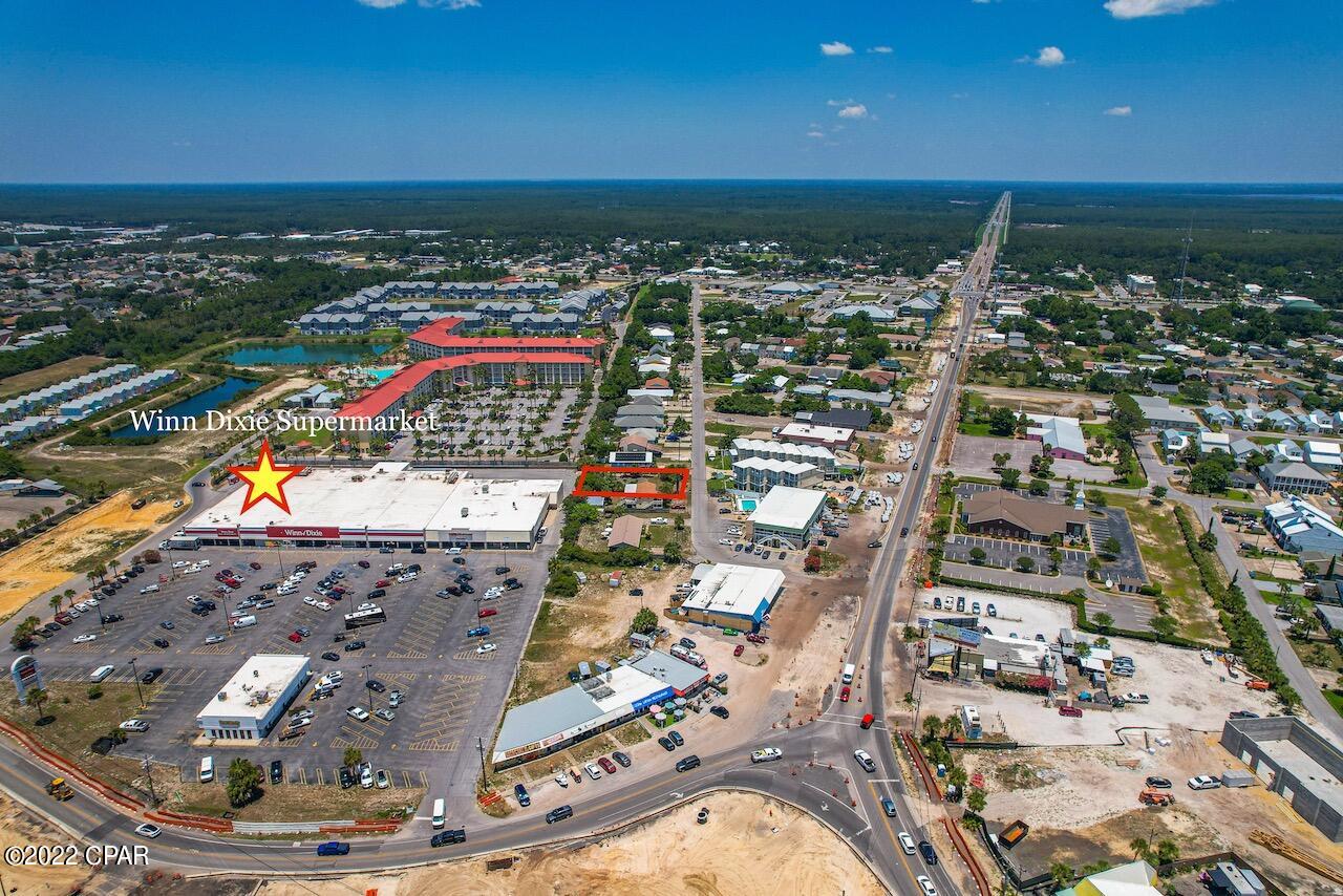 El Centro Beach - Land