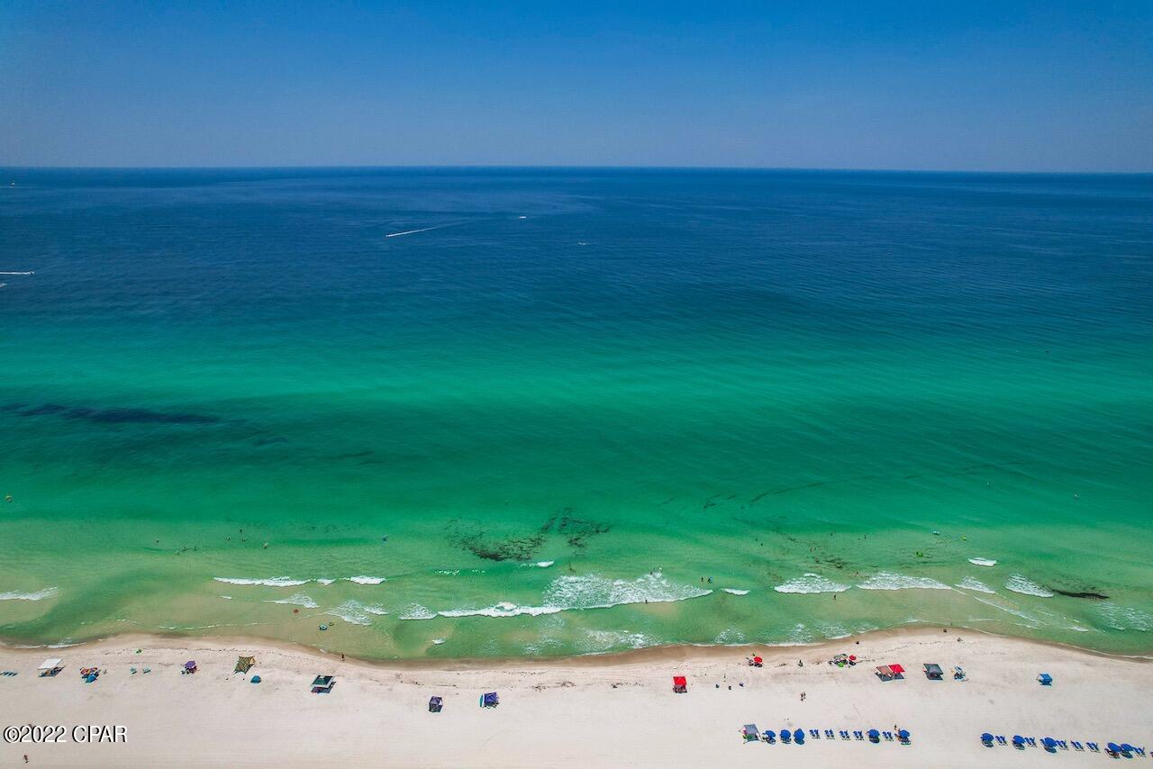 El Centro Beach - Land