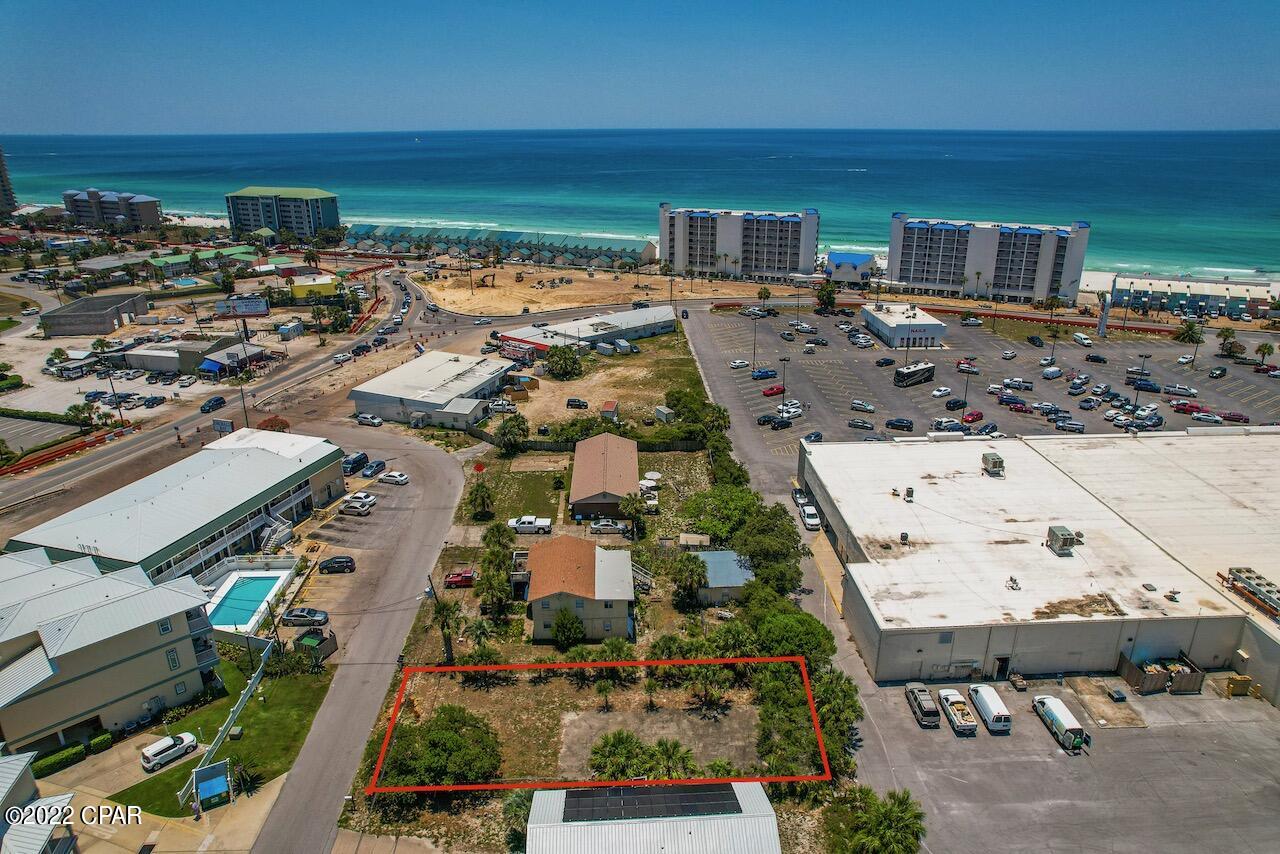 El Centro Beach - Land