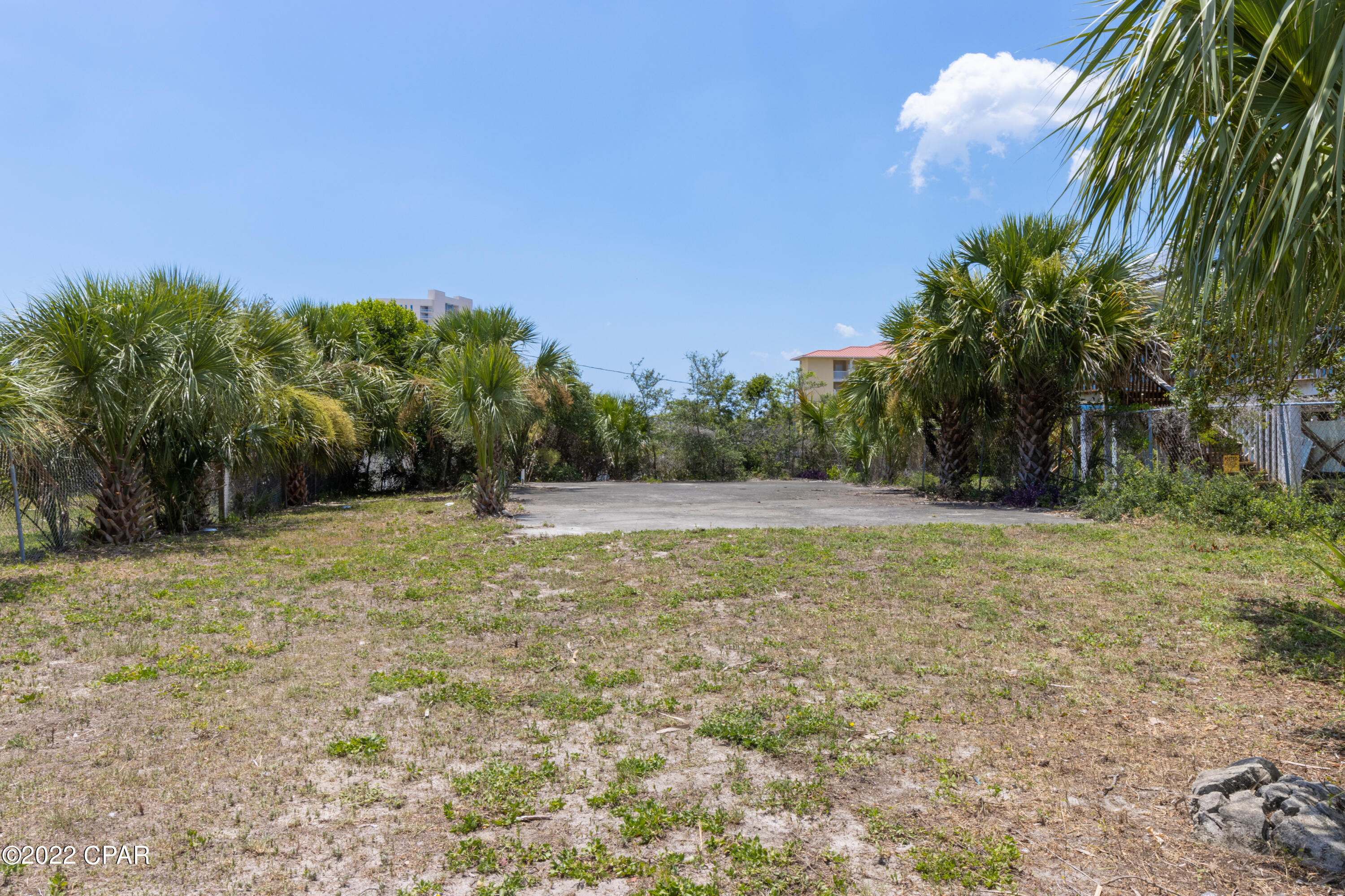 El Centro Beach - Land