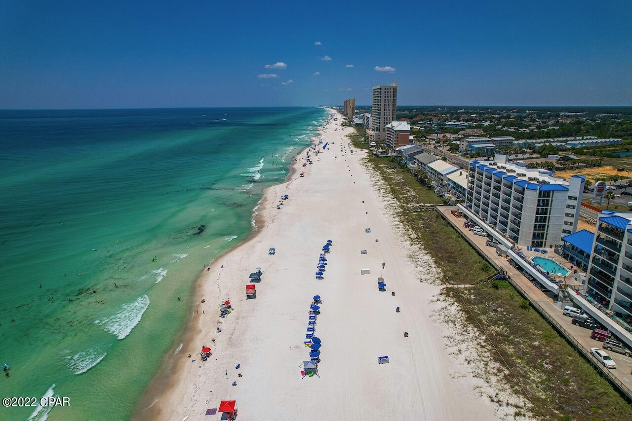 El Centro Beach - Land