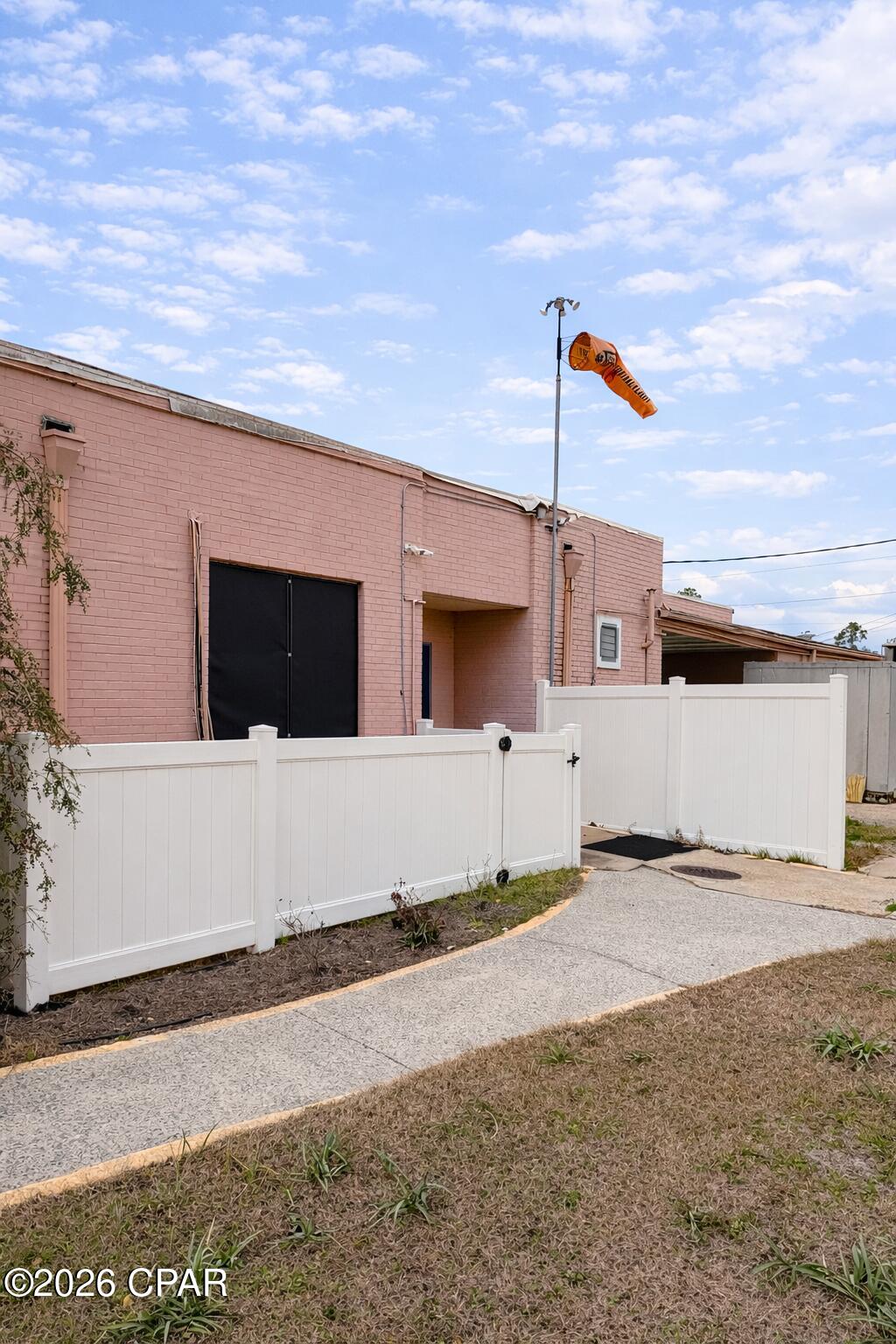 [No Recorded Subdiv] - Commercial Sale