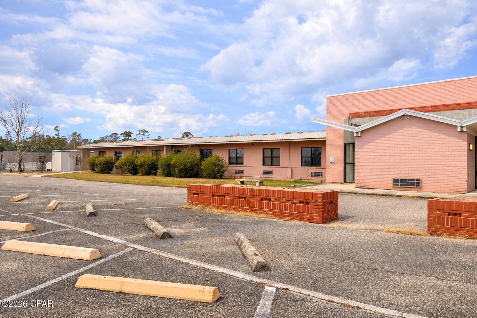 [No Recorded Subdiv] - Commercial Sale