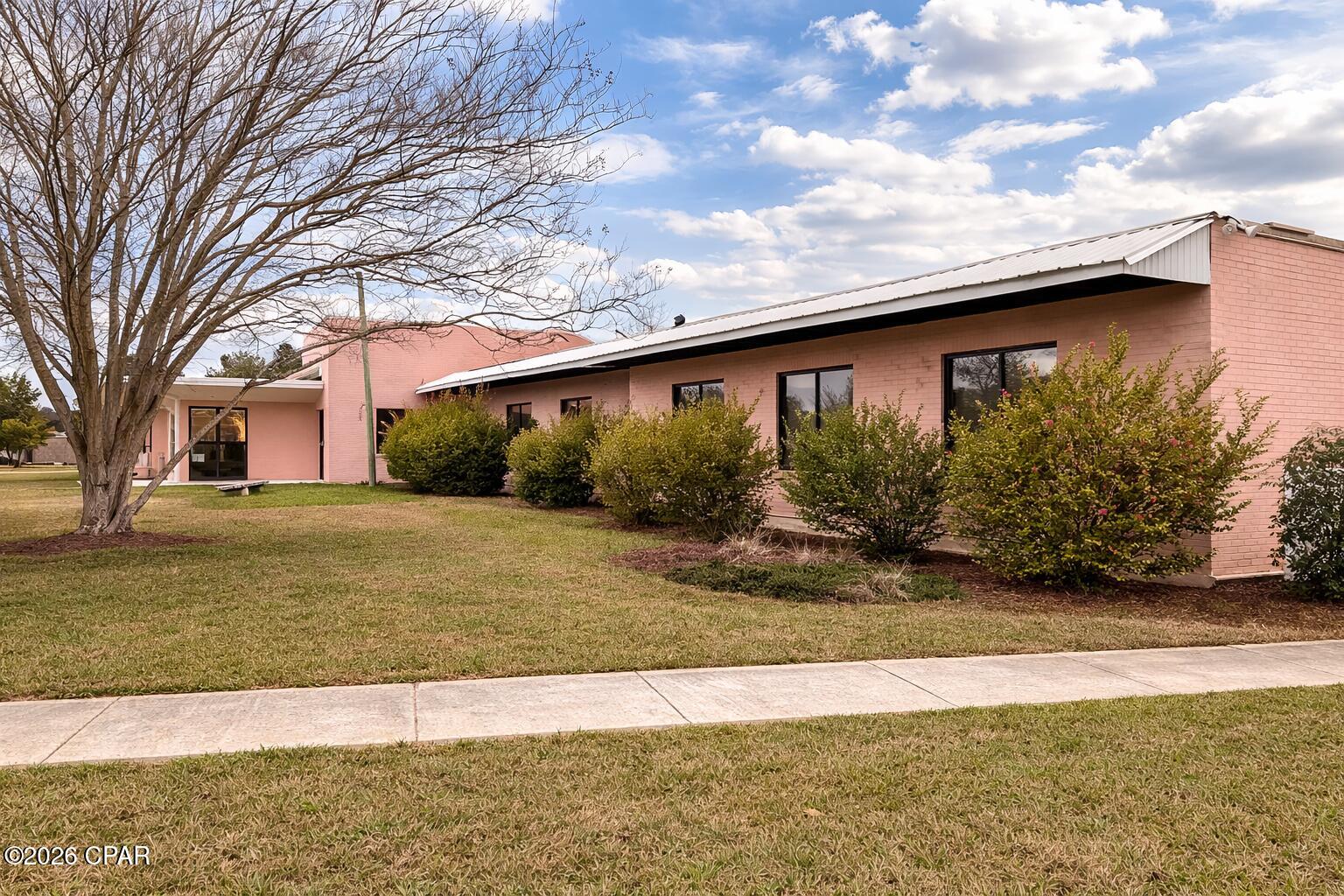 [No Recorded Subdiv] - Commercial Sale