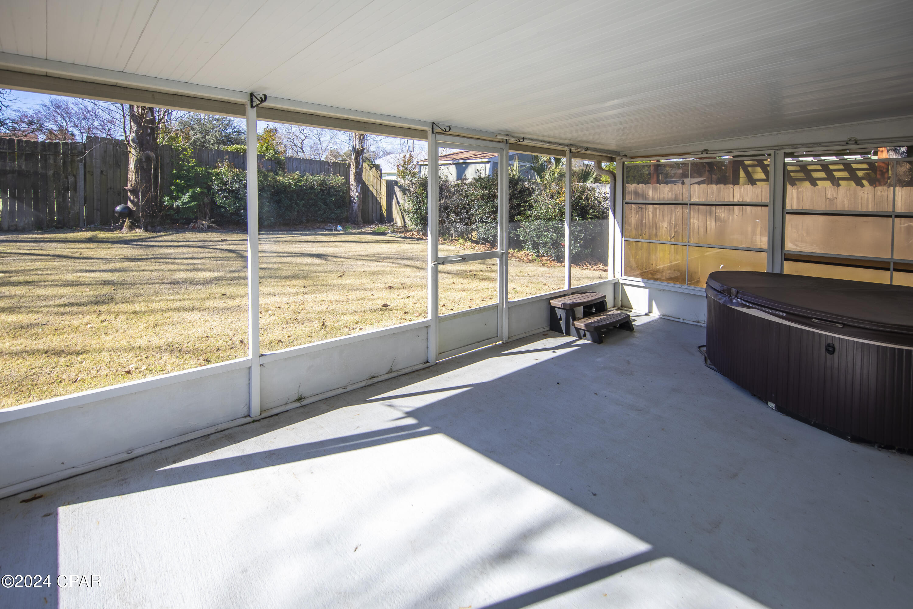 Crestview Heights 1st Add - Residential