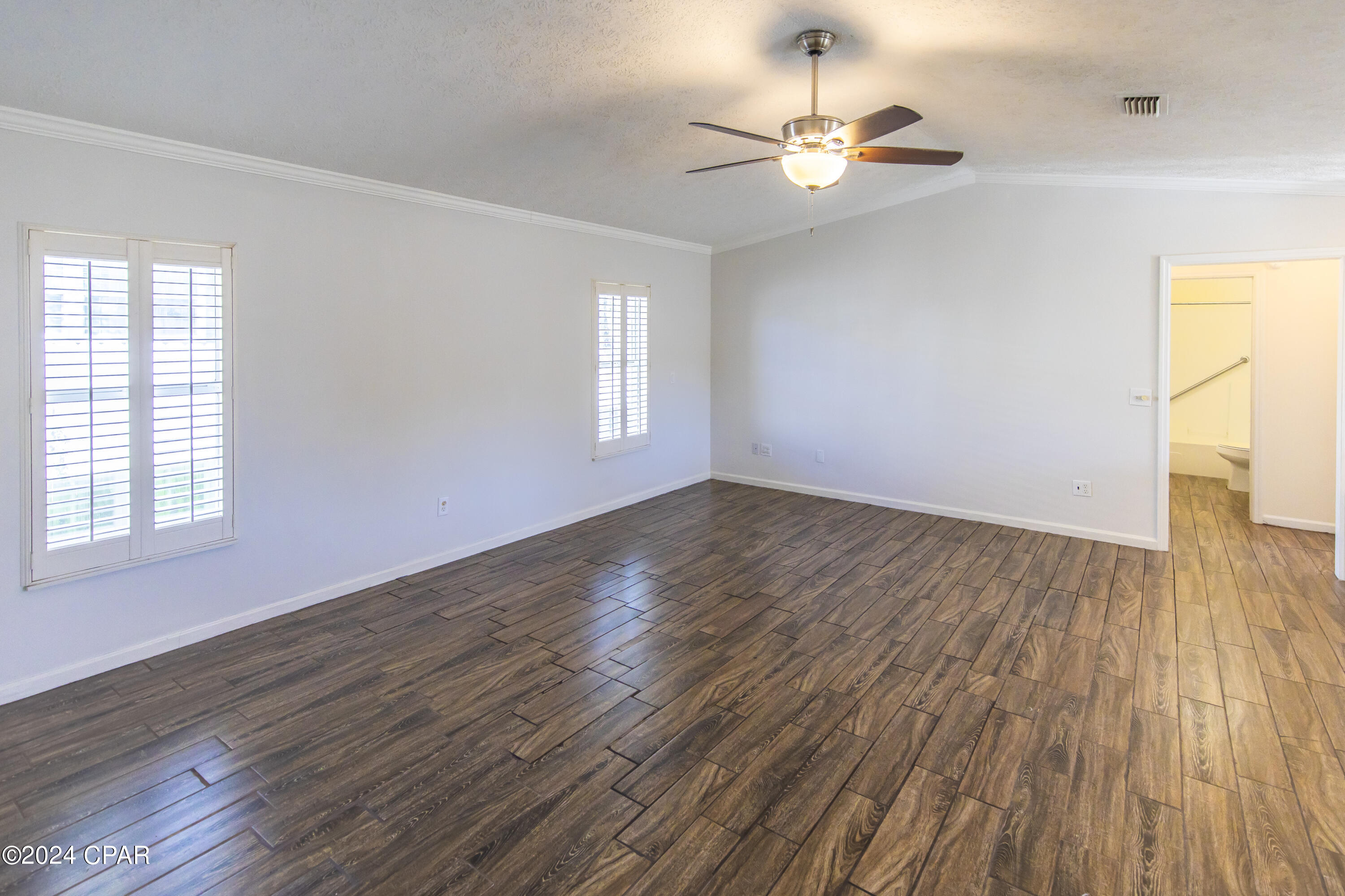 Crestview Heights 1st Add - Residential