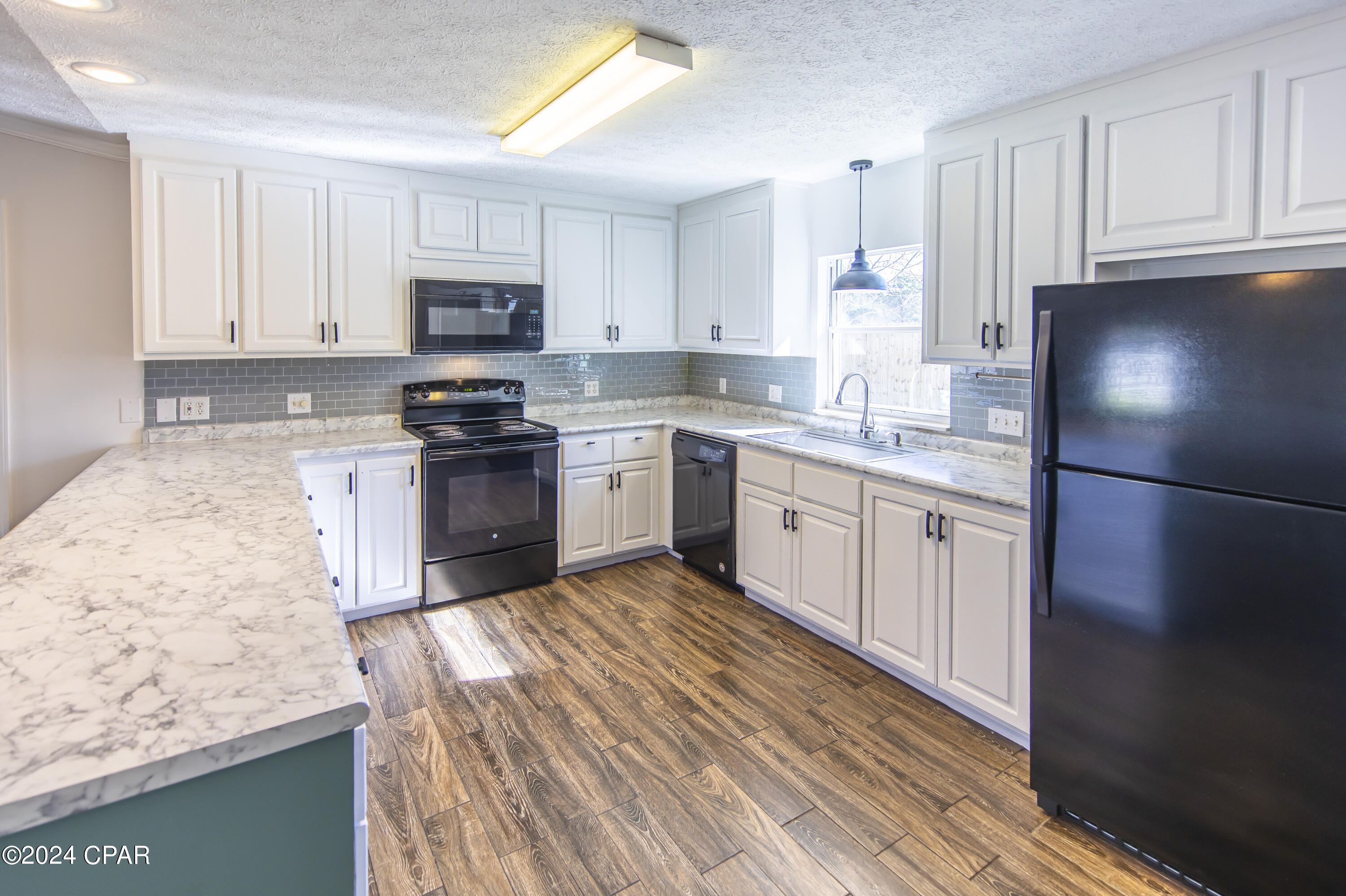 Crestview Heights 1st Add - Residential