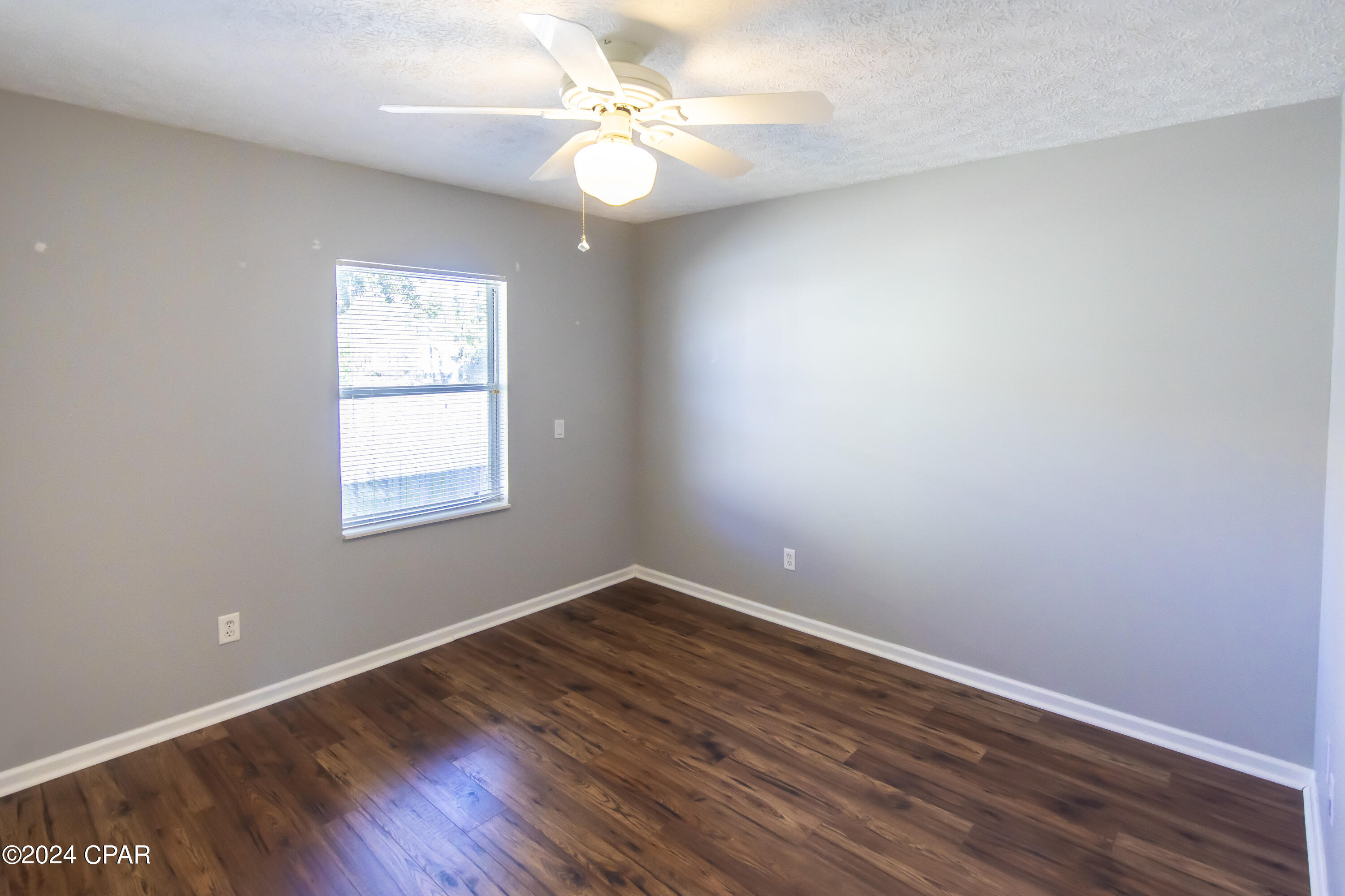 Crestview Heights 1st Add - Residential