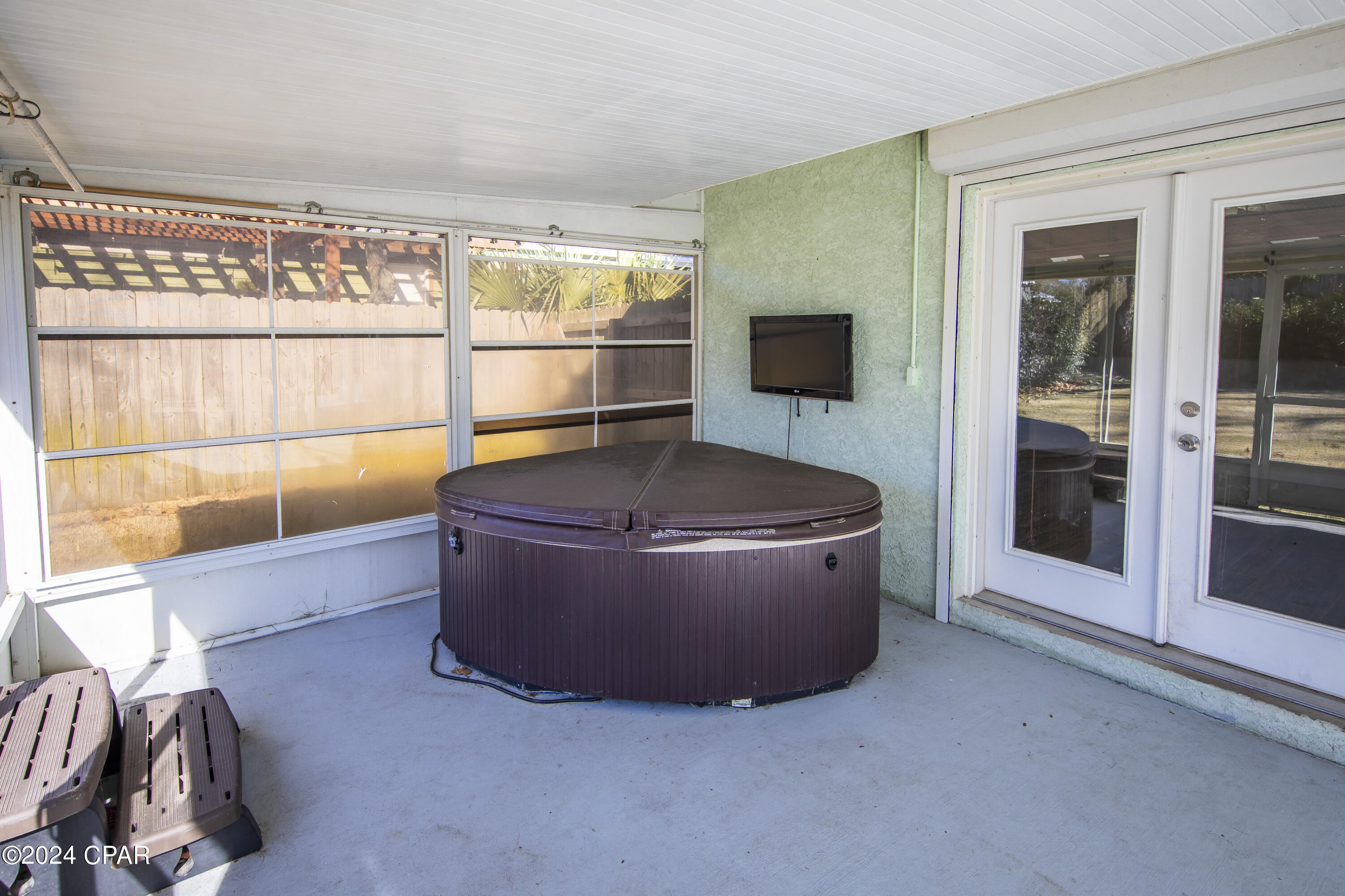 Crestview Heights 1st Add - Residential