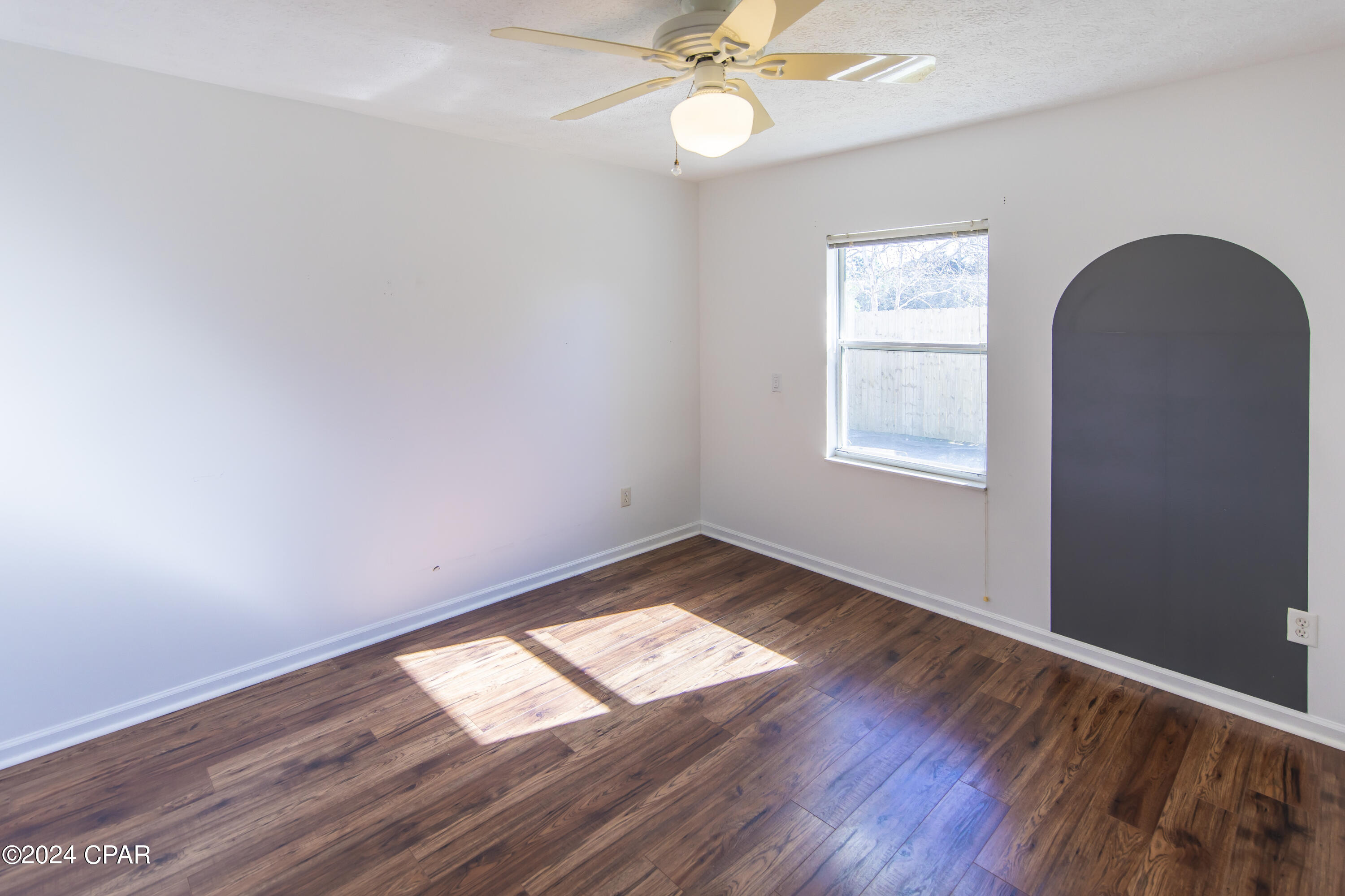 Crestview Heights 1st Add - Residential