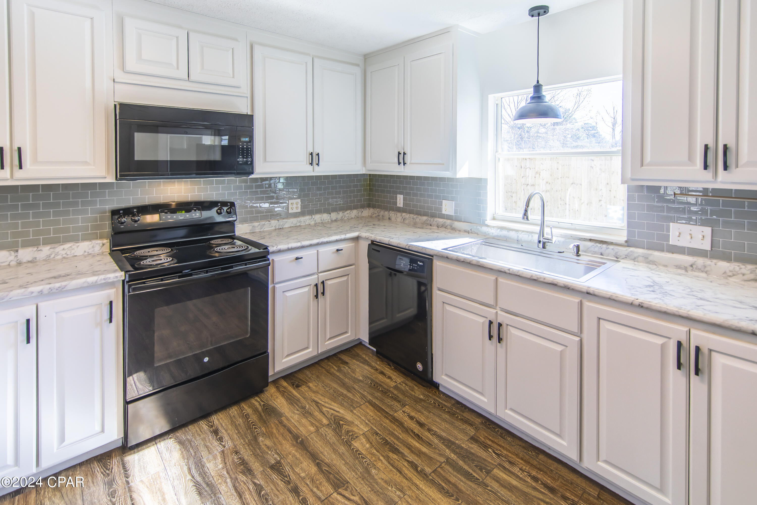 Crestview Heights 1st Add - Residential