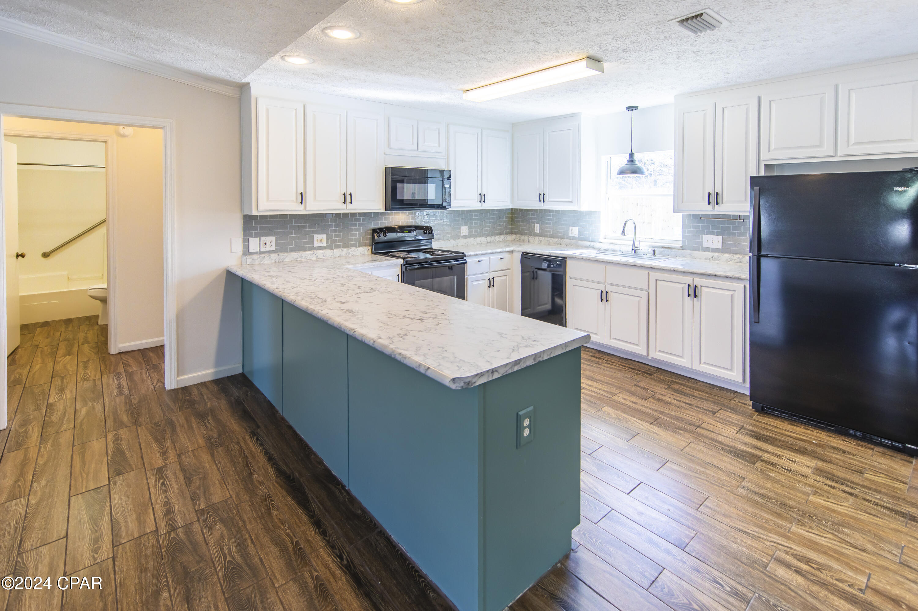 Crestview Heights 1st Add - Residential