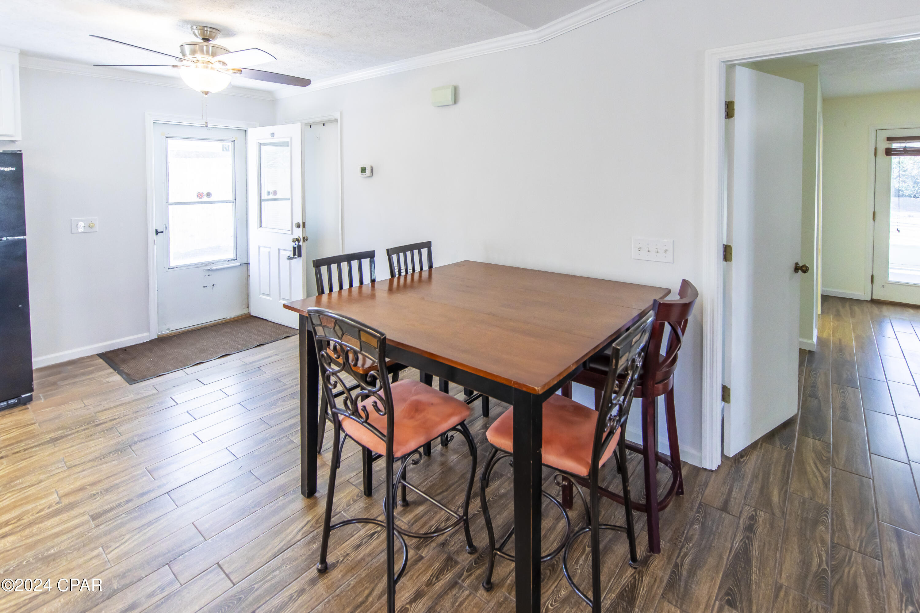 Crestview Heights 1st Add - Residential