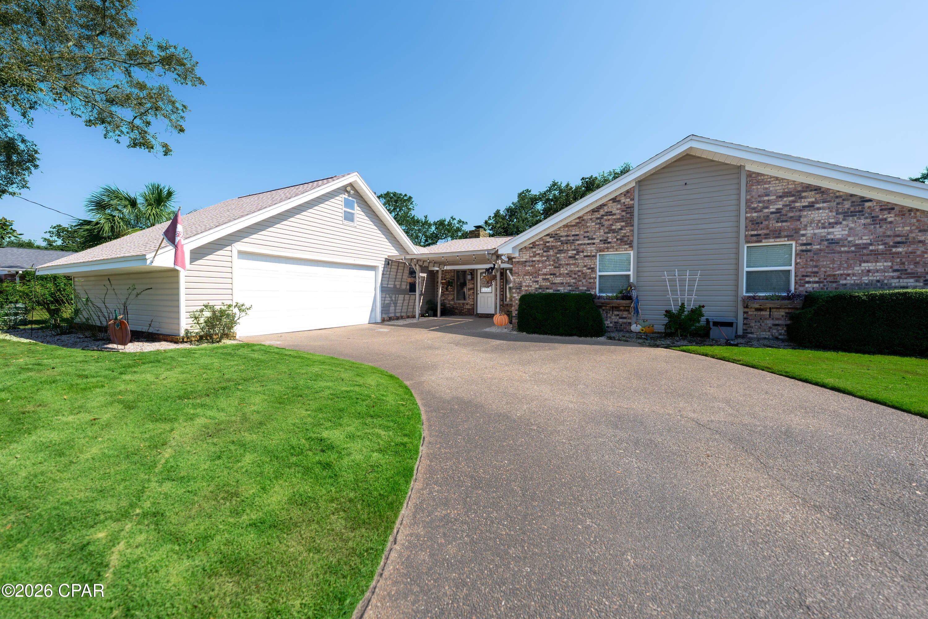 4346 Vista Lane