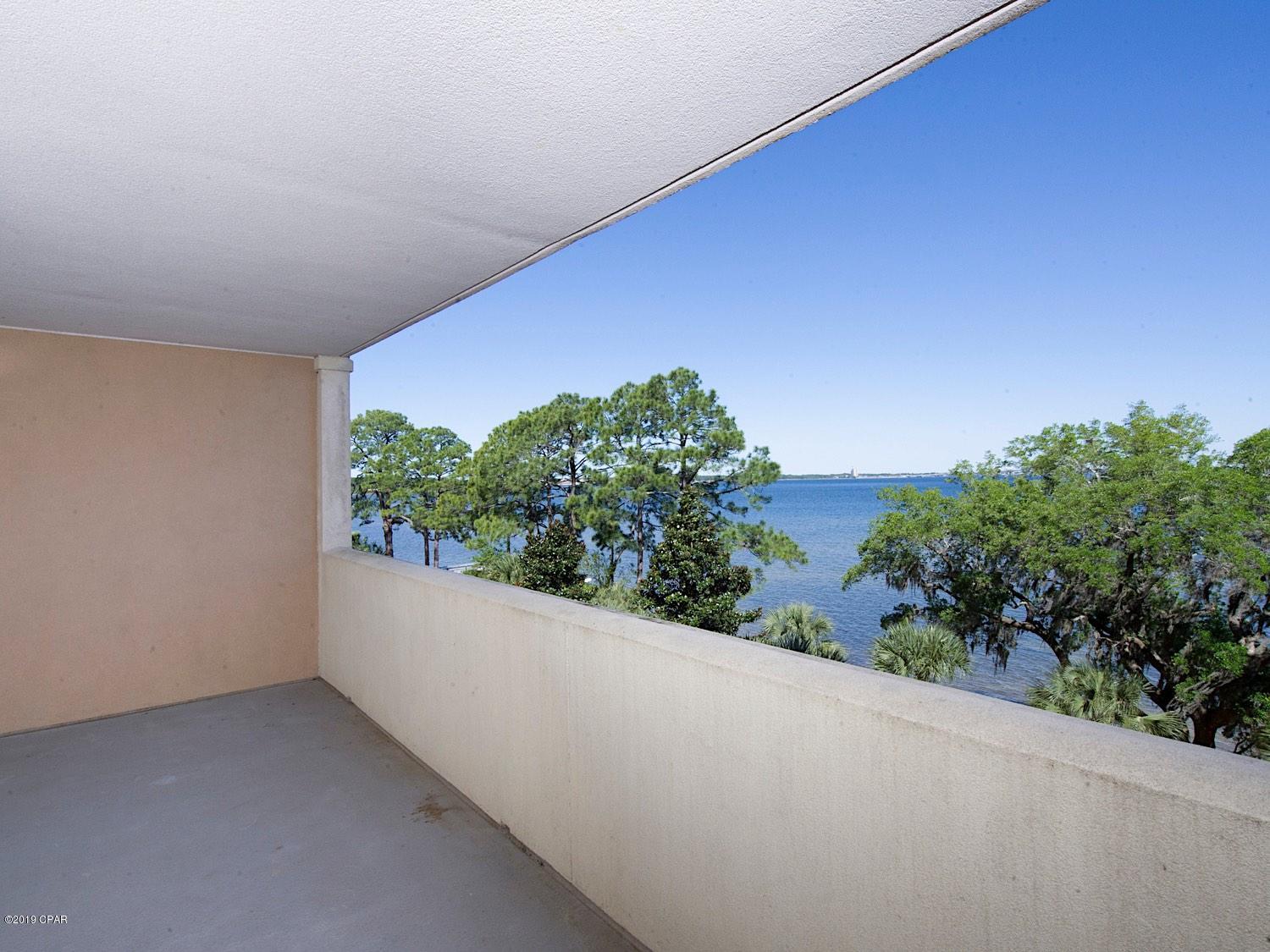 Magnolia Bay Club - Residential