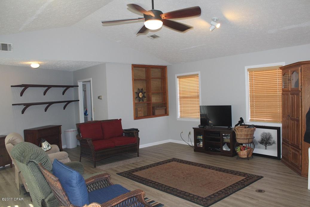 North Lagoon Oaks 7th Add - Residential