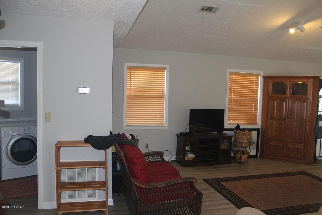 North Lagoon Oaks 7th Add - Residential