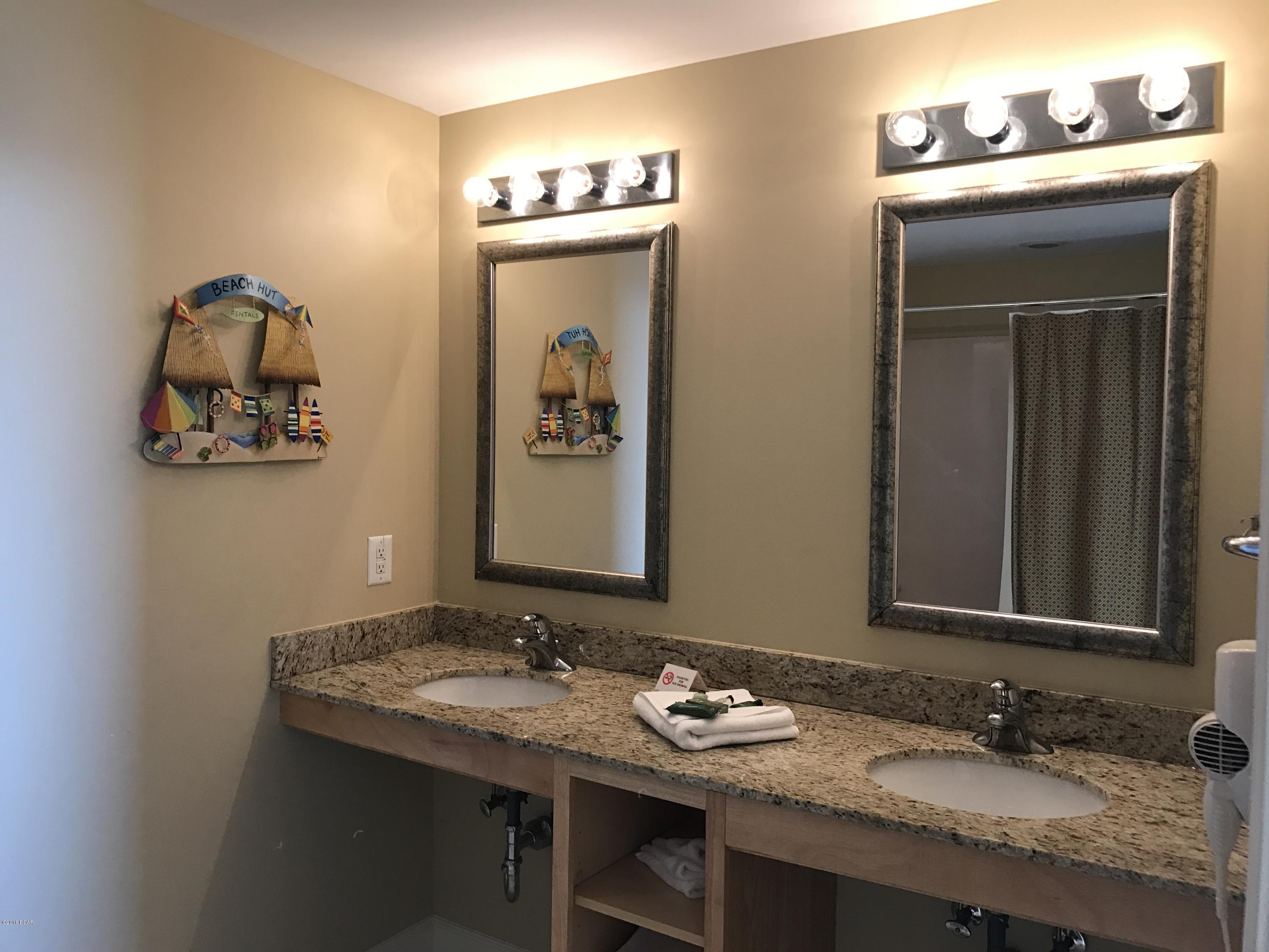 Splash Condo - Residential