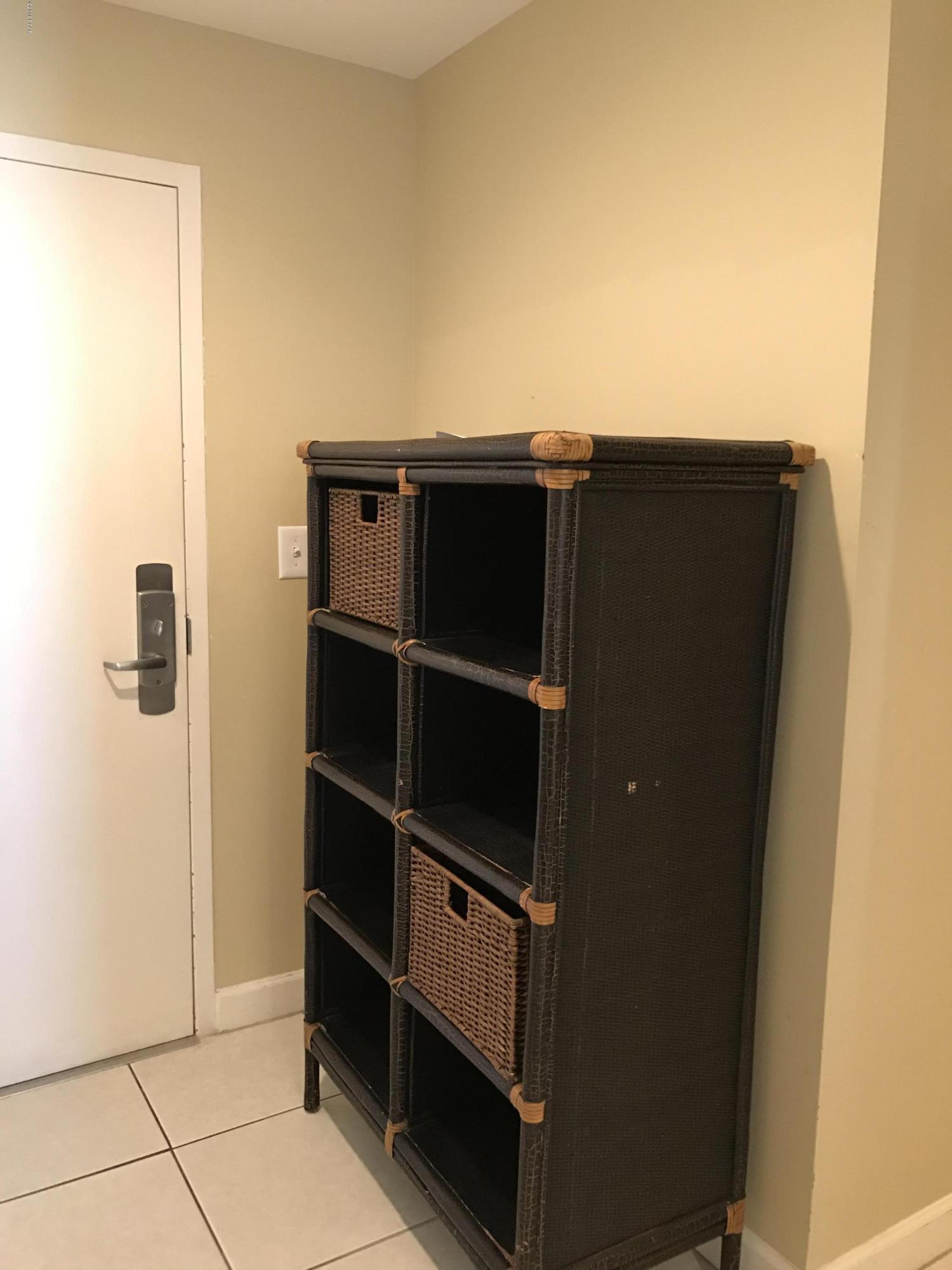 Splash Condo - Residential