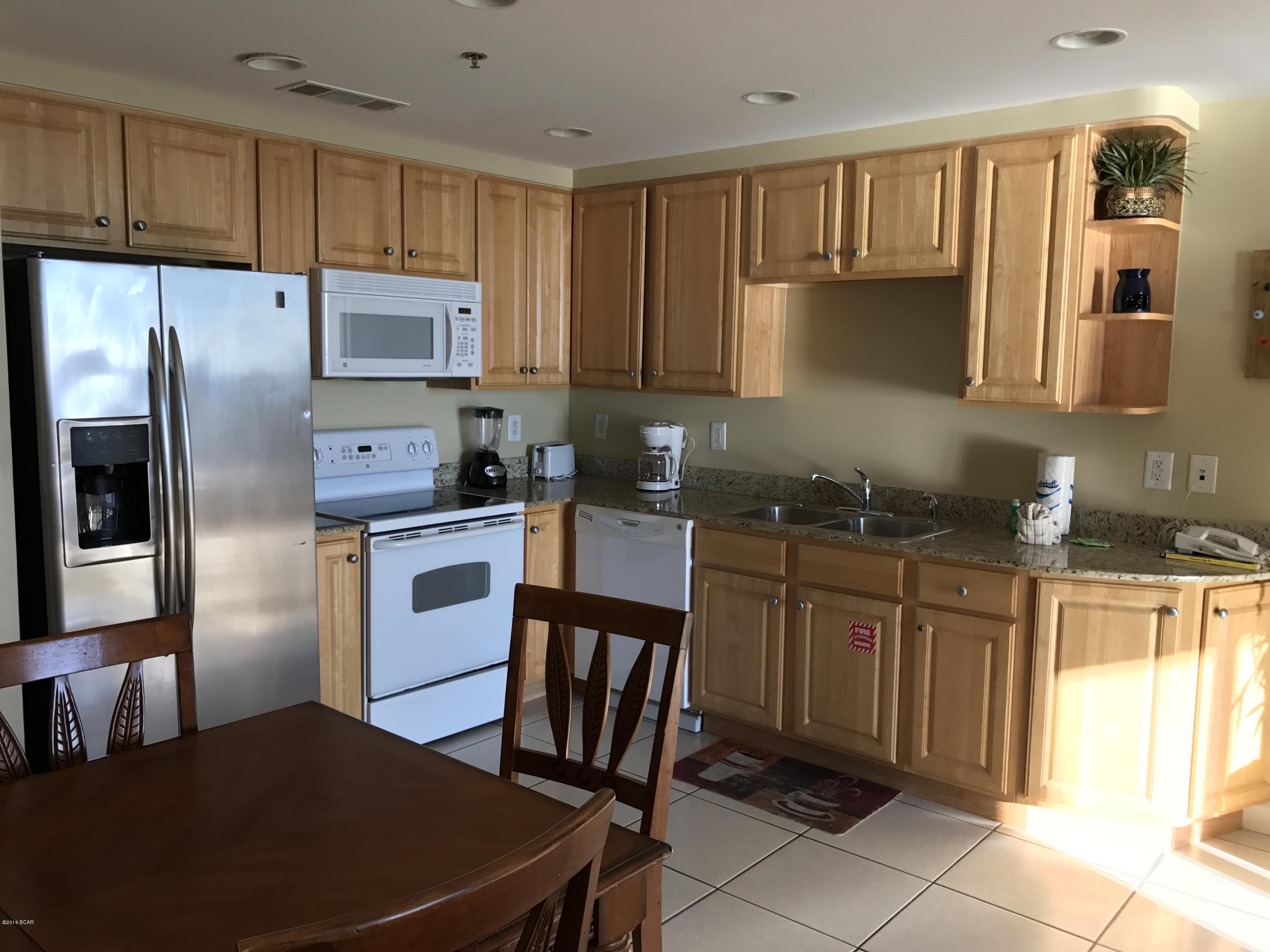 Splash Condo - Residential