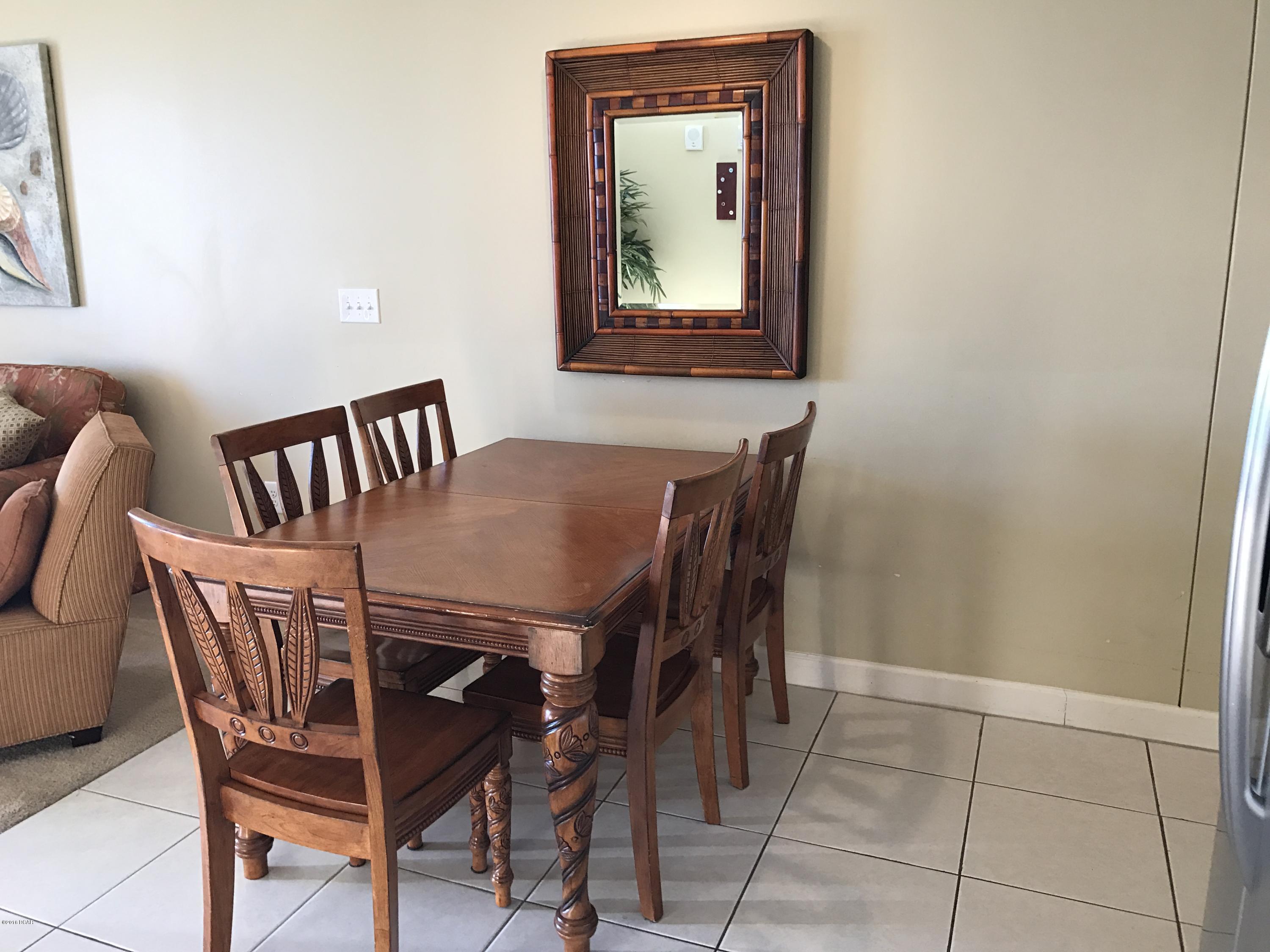 Splash Condo - Residential