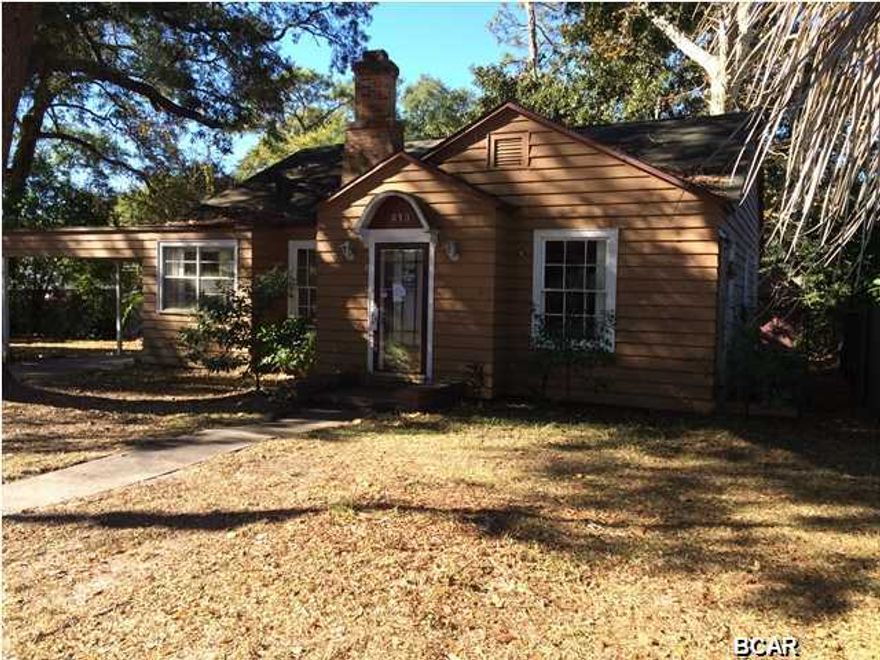 Old world charm! This home has original hardwood floors, medallion light fixture in the formal dining room and a large screened in back porch. The living room and master bedroom are very spacious. The large eat in kitchen has lots of cabinets. This home also has a bonus room.