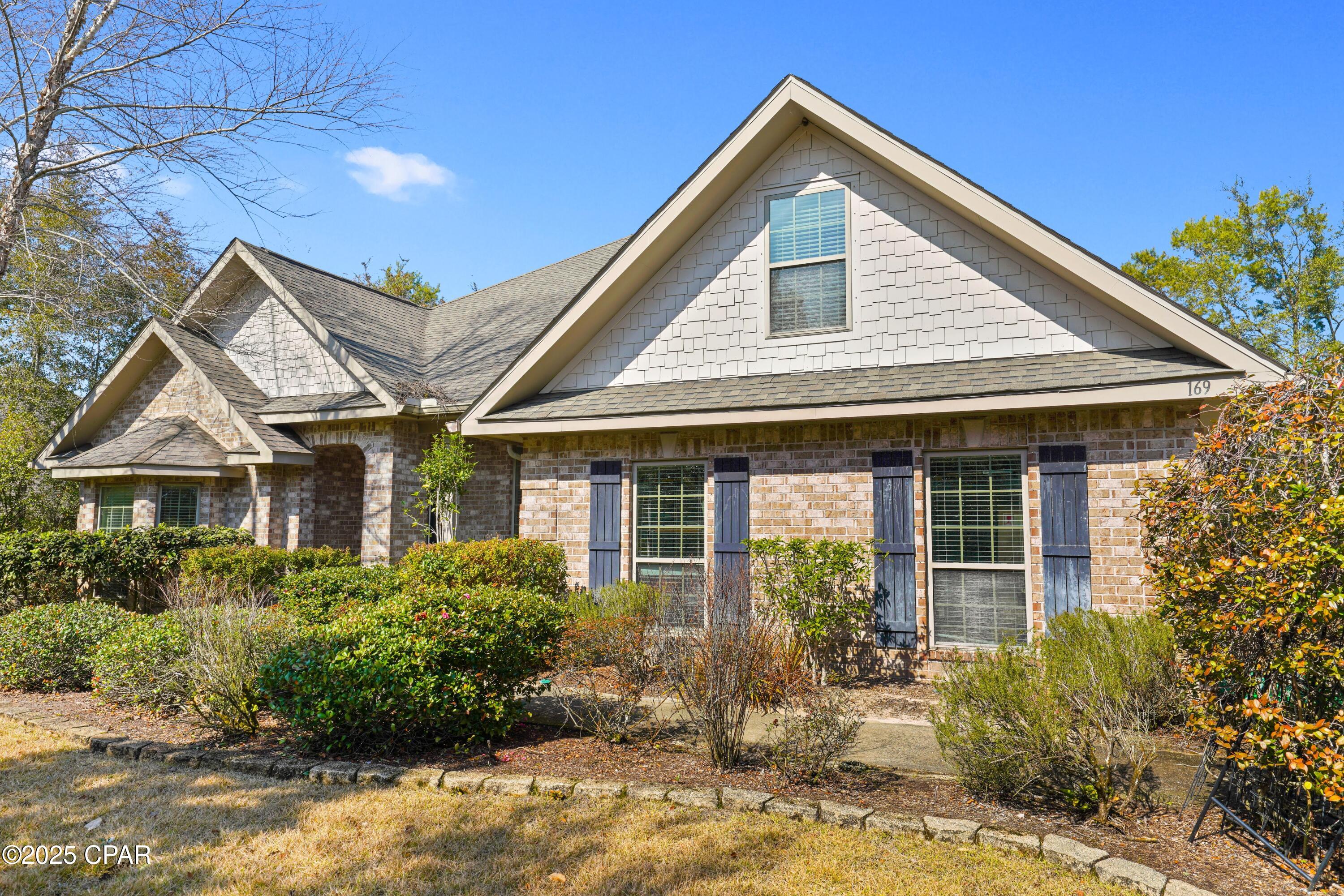 Lake Merial - Residential