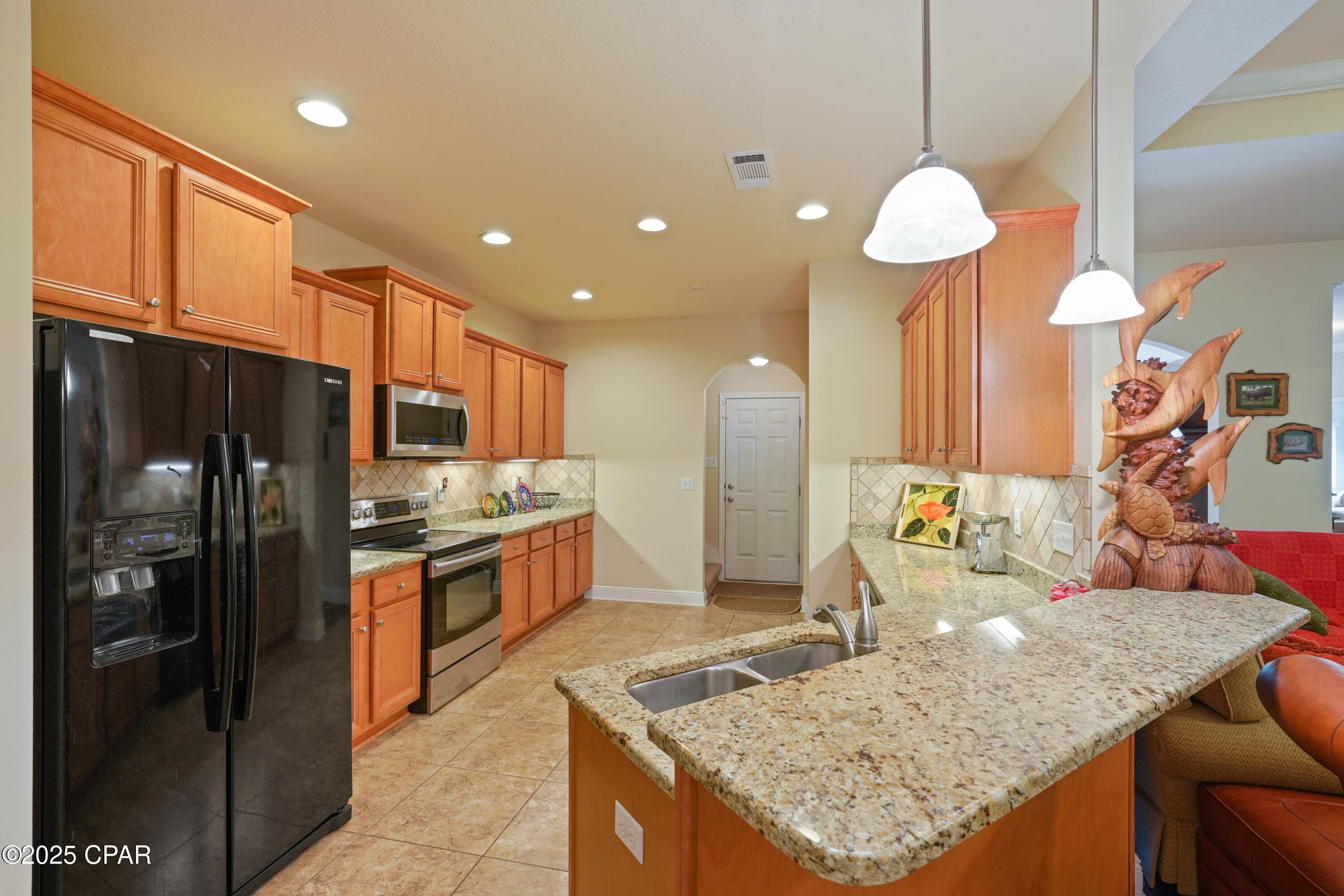 Lake Merial - Residential