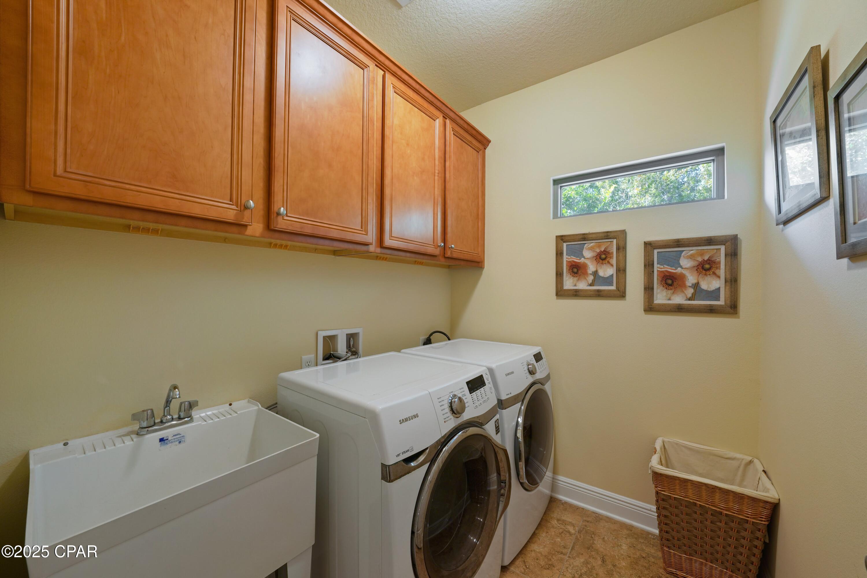 Lake Merial - Residential