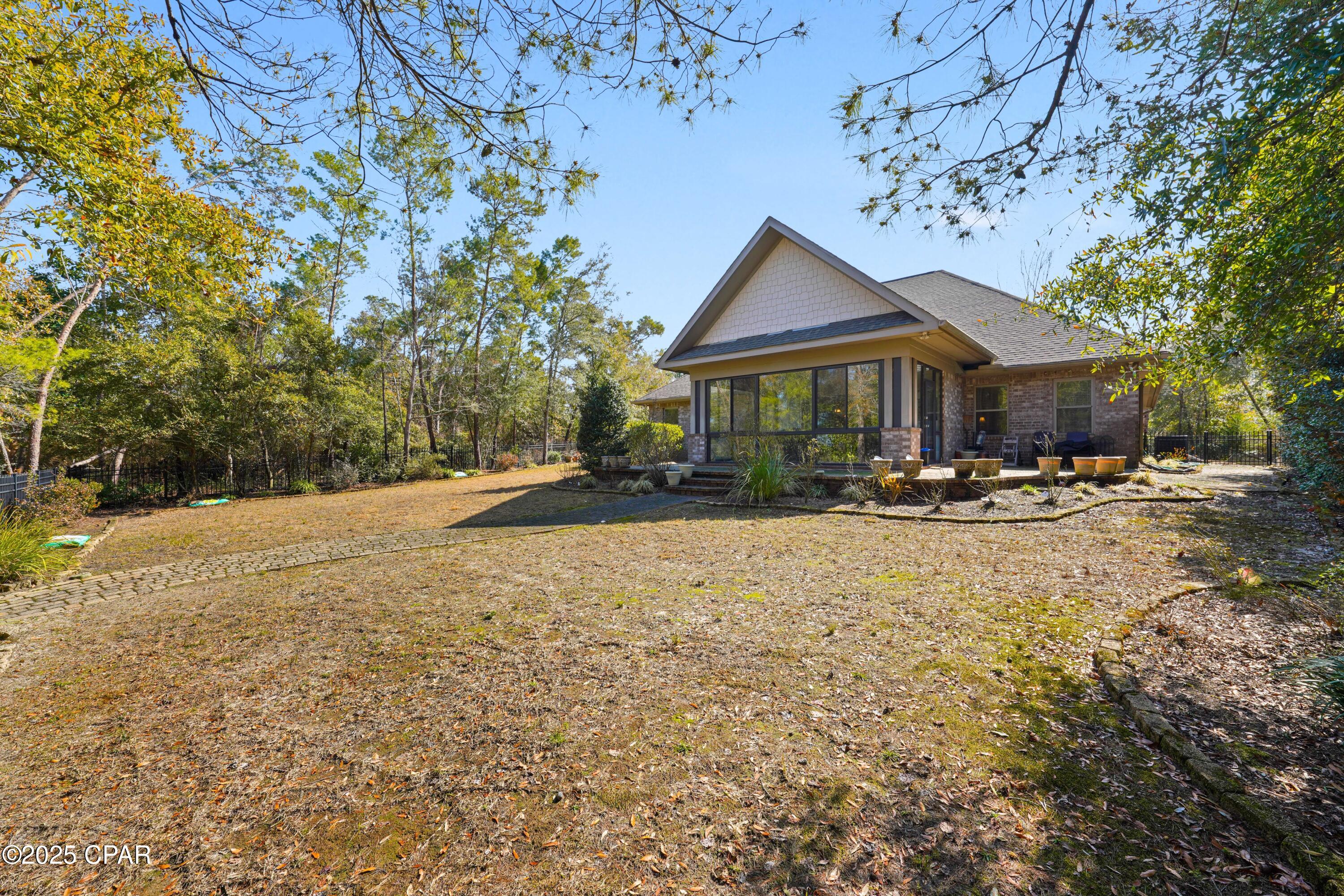 Lake Merial - Residential