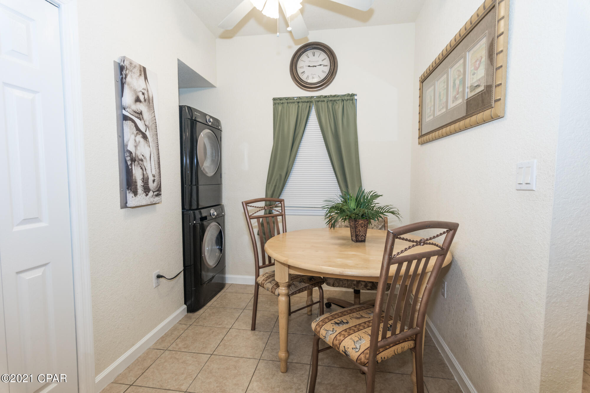 Hibiscus By The Bay - Residential