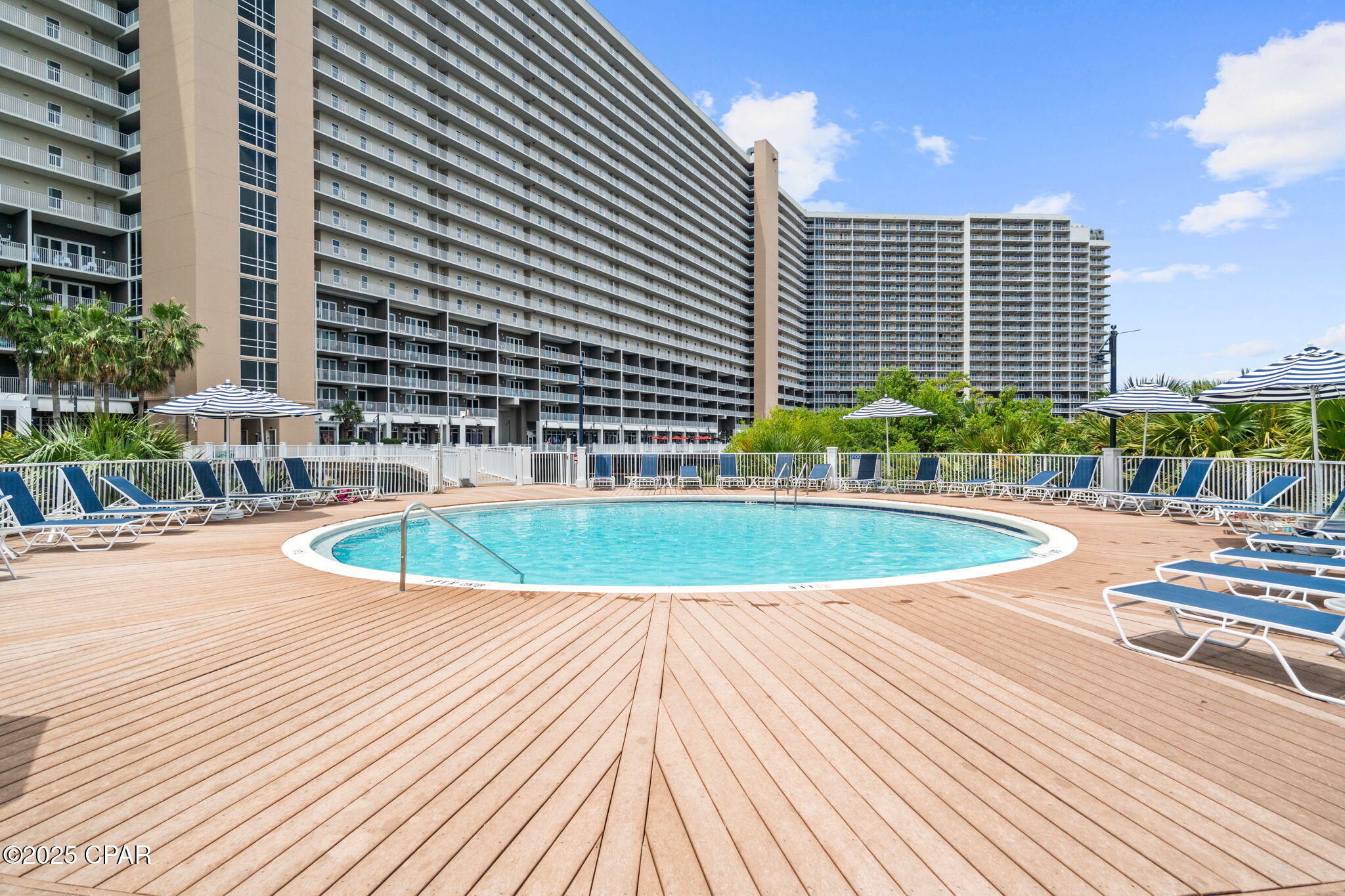 Laketown Wharf - Residential