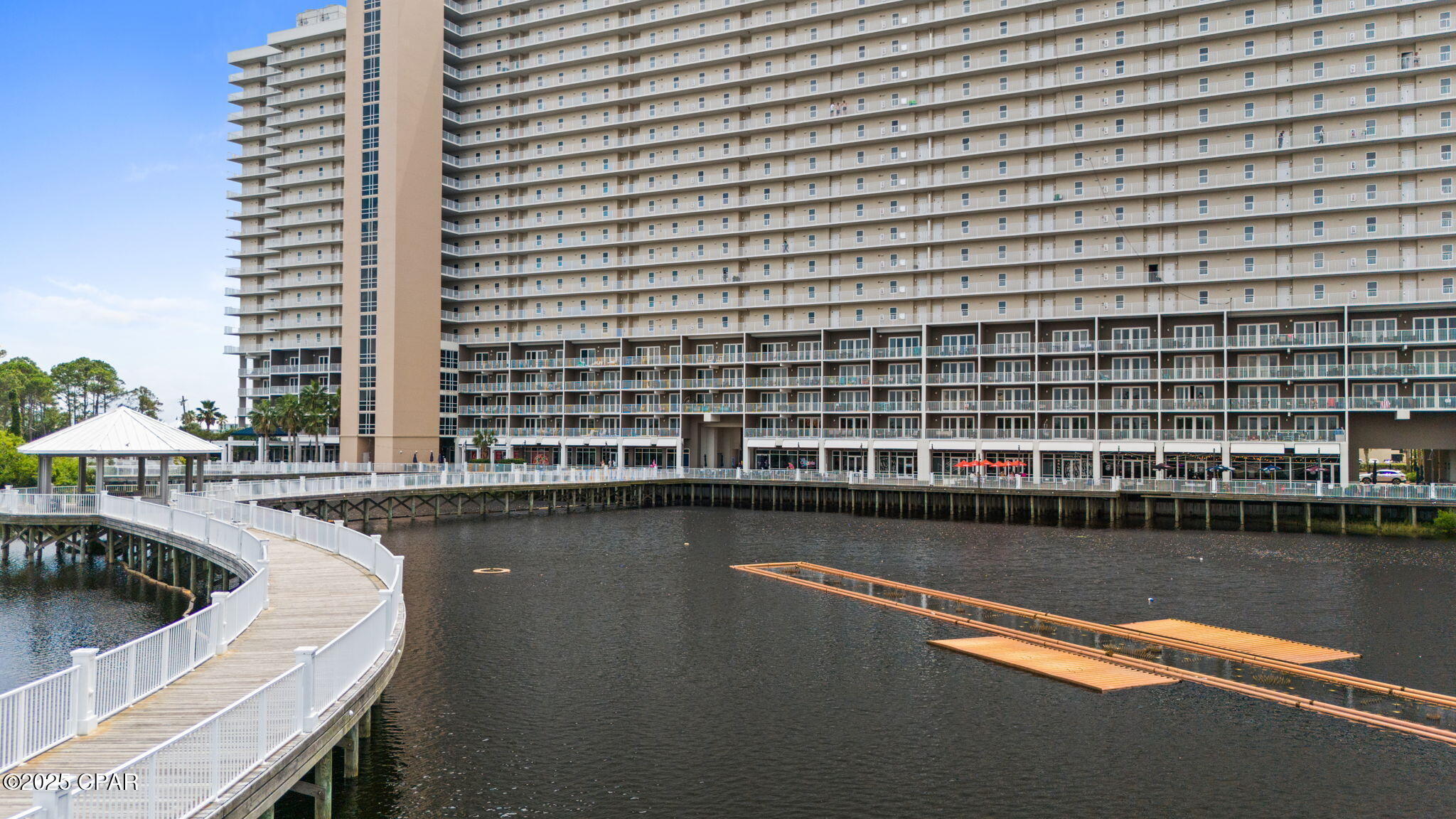 Laketown Wharf - Residential