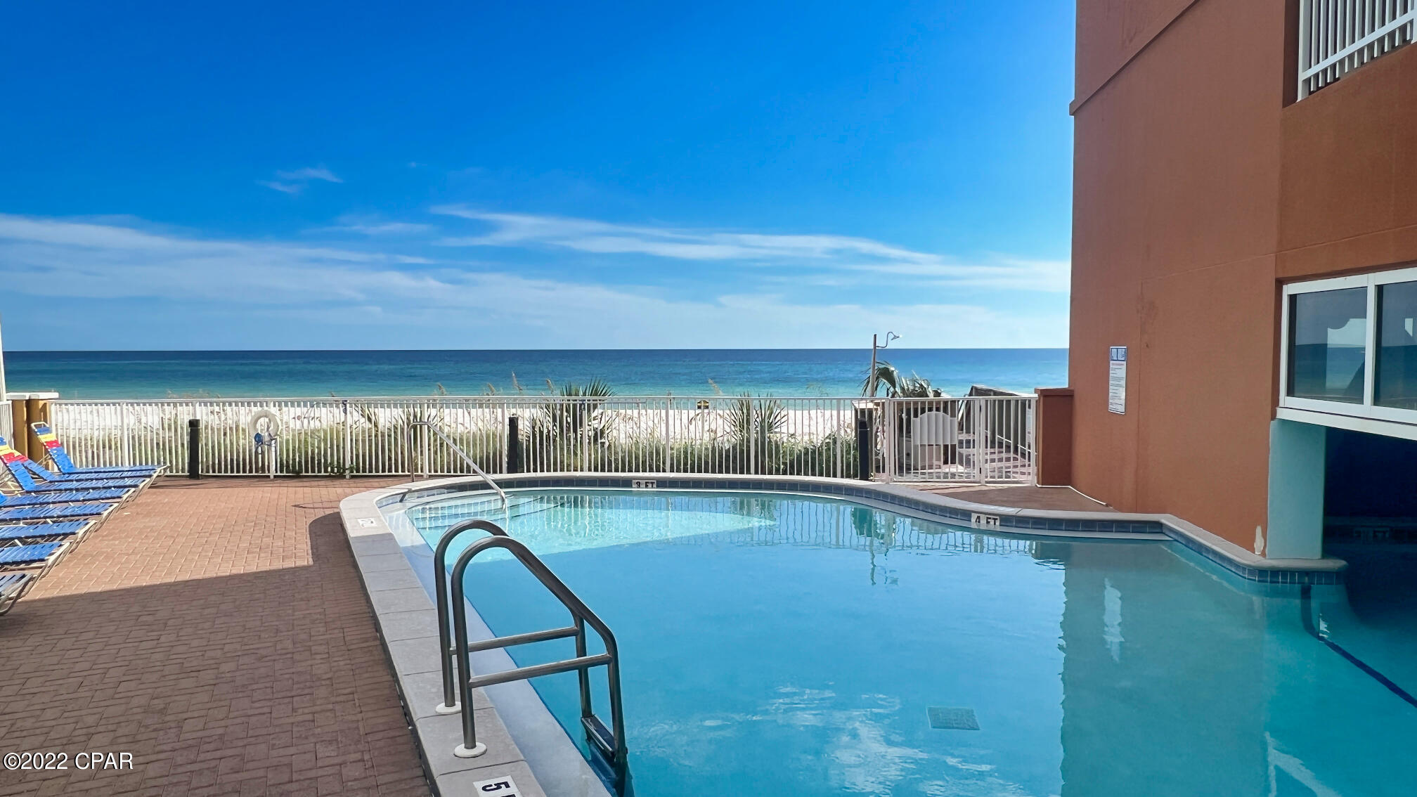 Tropic Winds - Residential