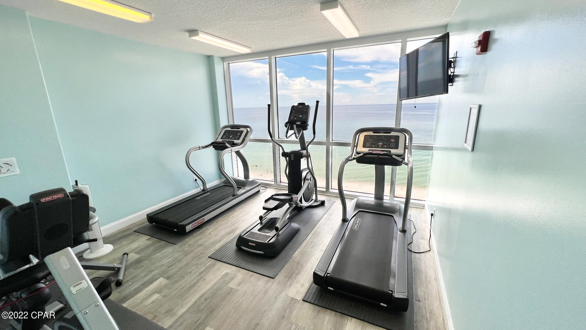 Tropic Winds - Residential