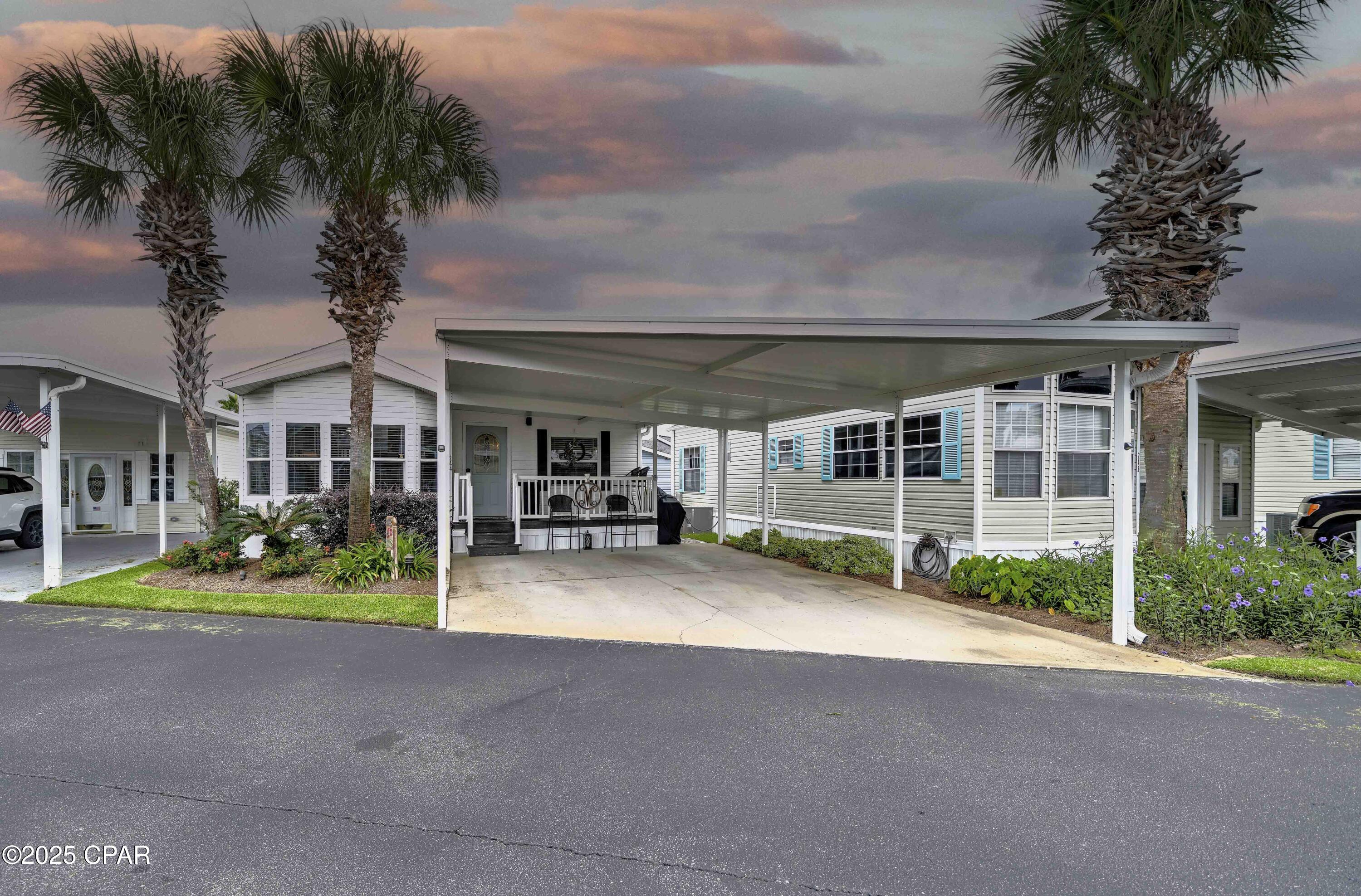 Emerald Pointe Resort - Residential