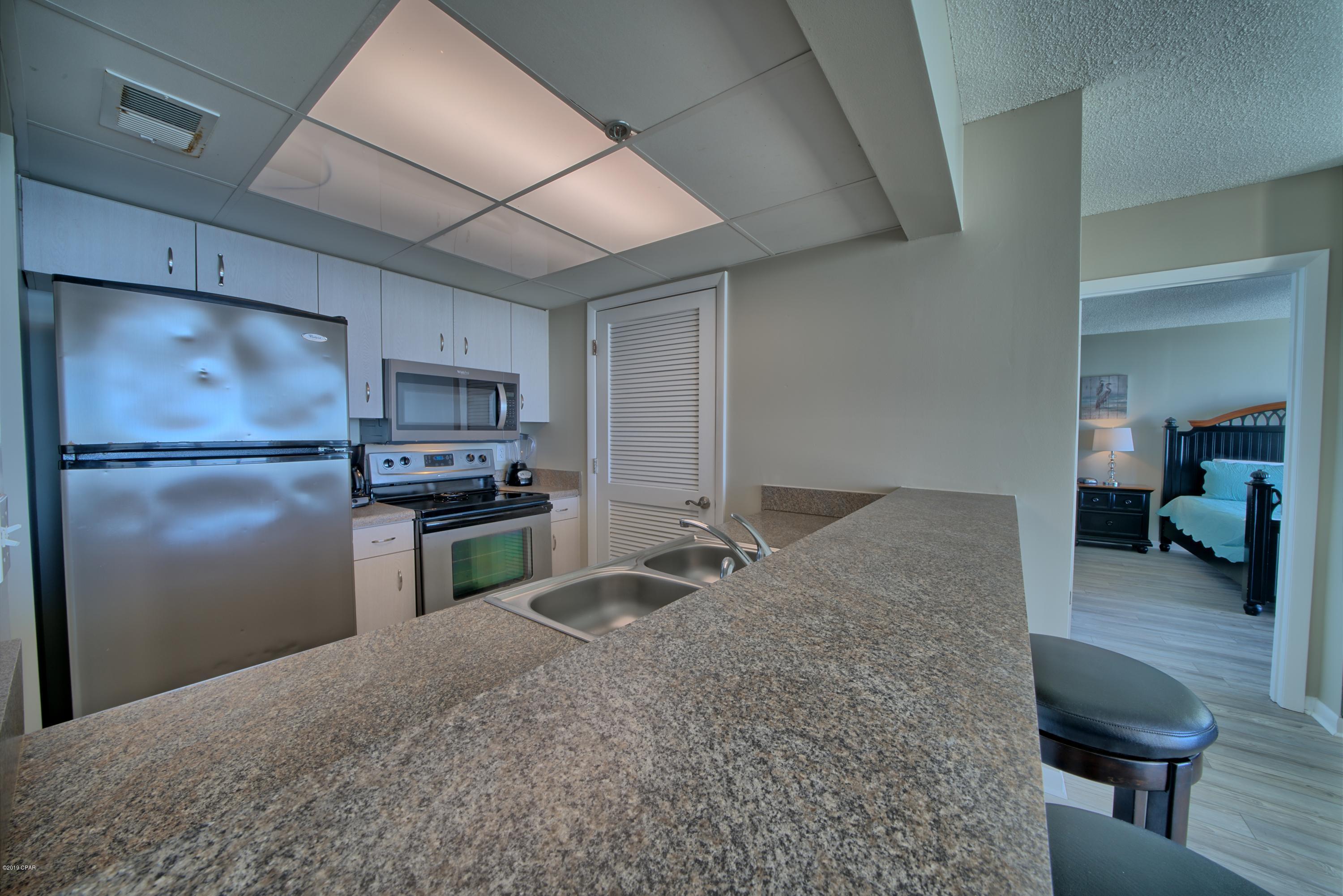 Long Beach Towers III - Residential