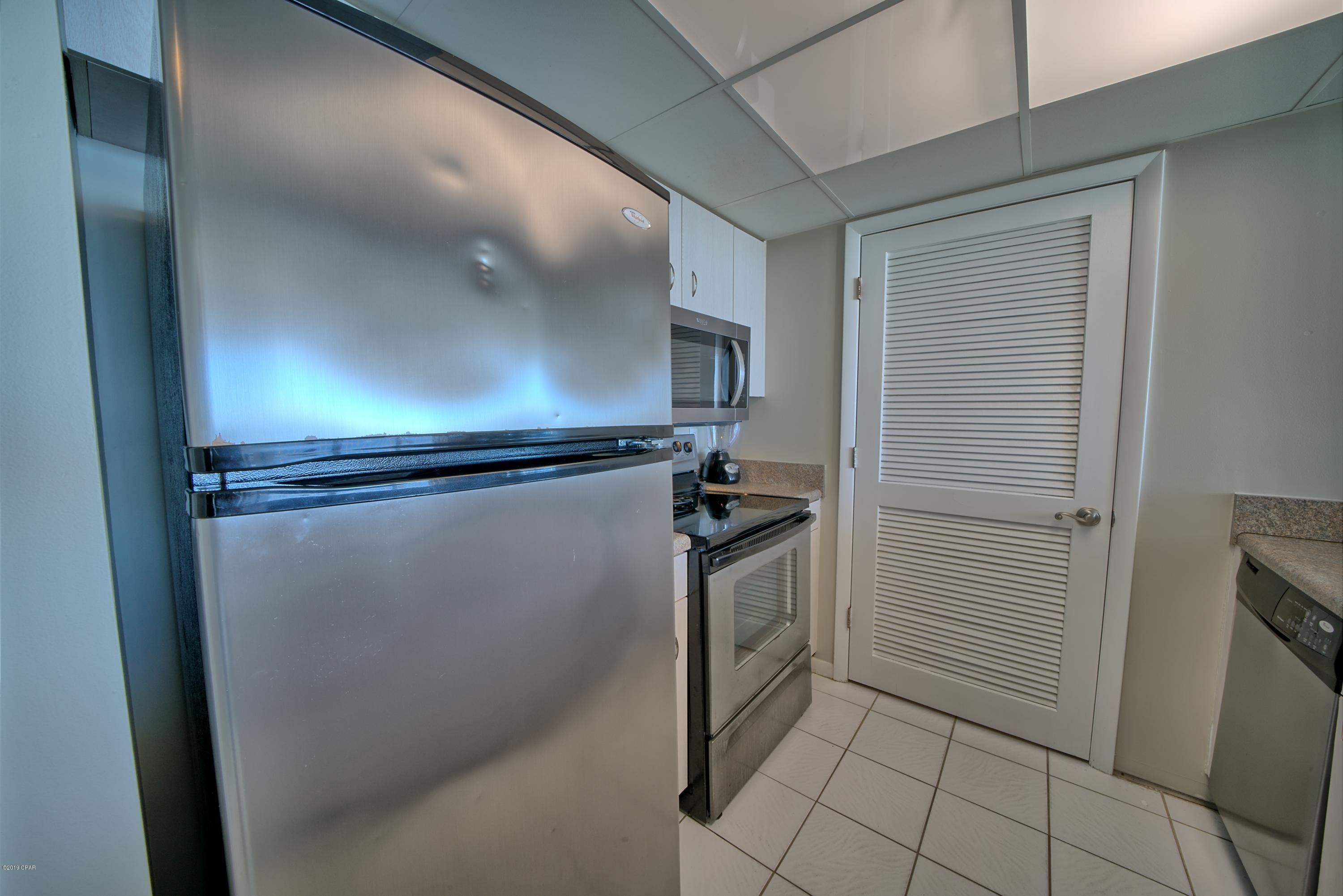 Long Beach Towers III - Residential