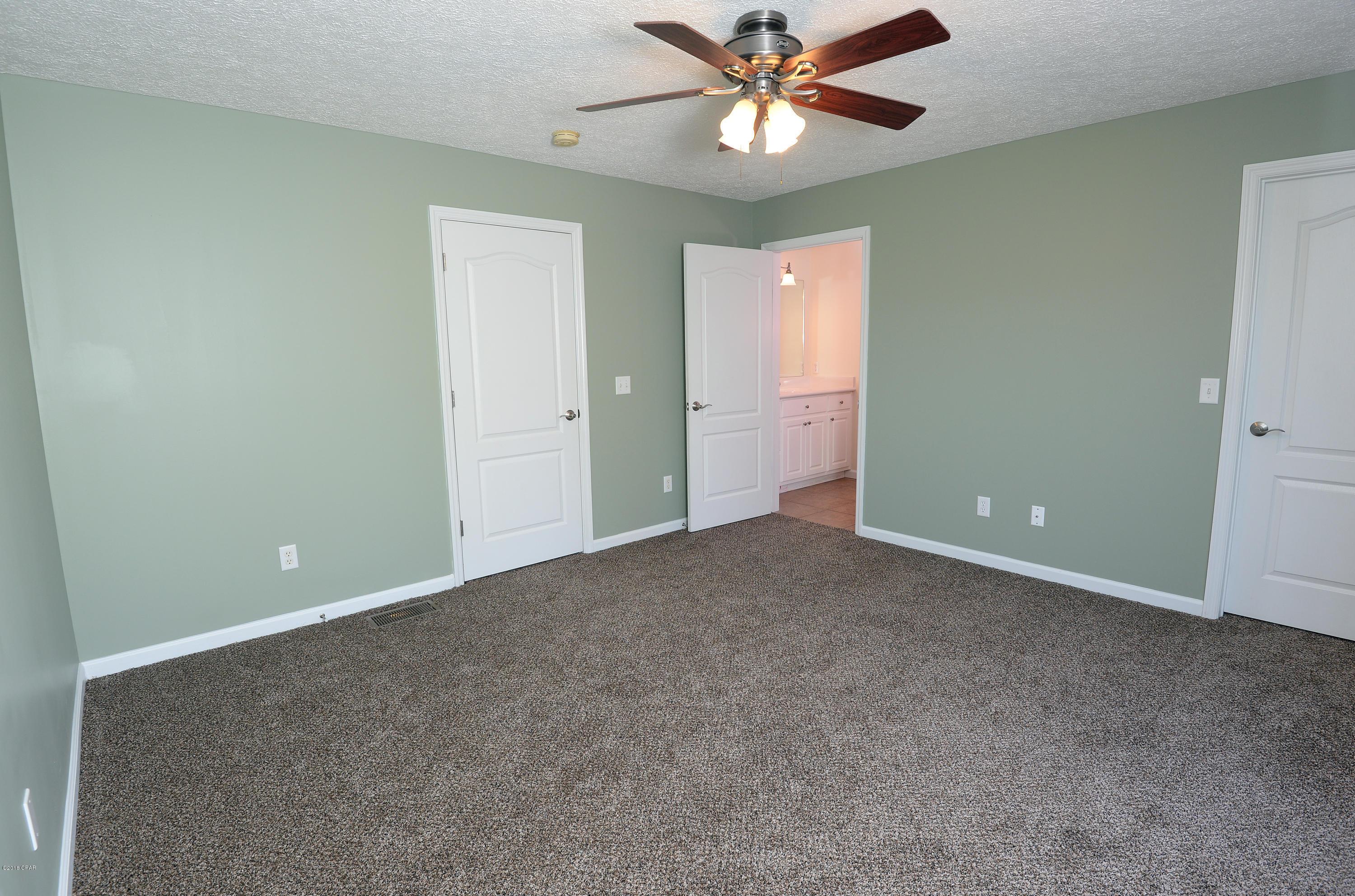 North Lagoon Oaks 7th Add - Residential