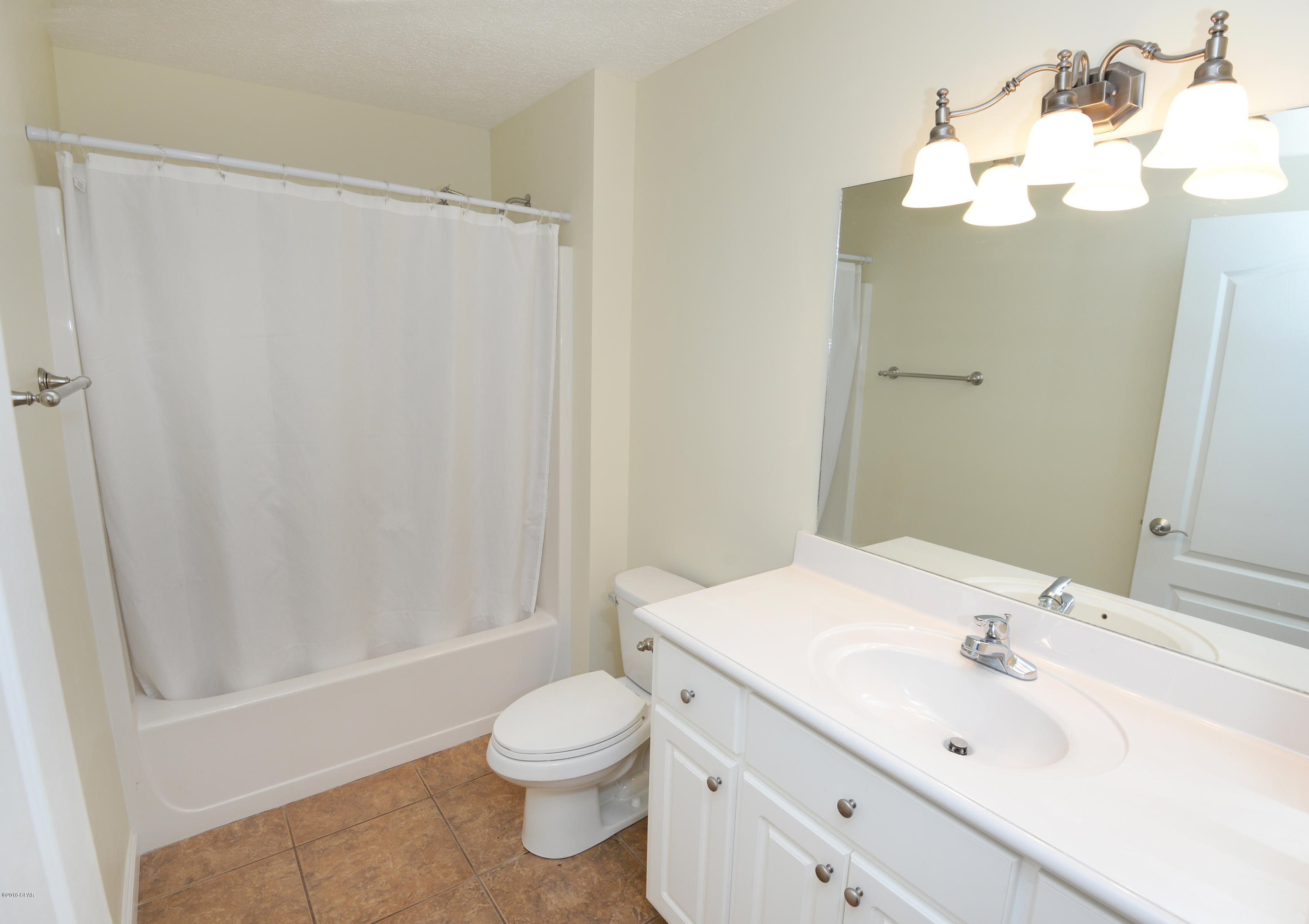 North Lagoon Oaks 7th Add - Residential